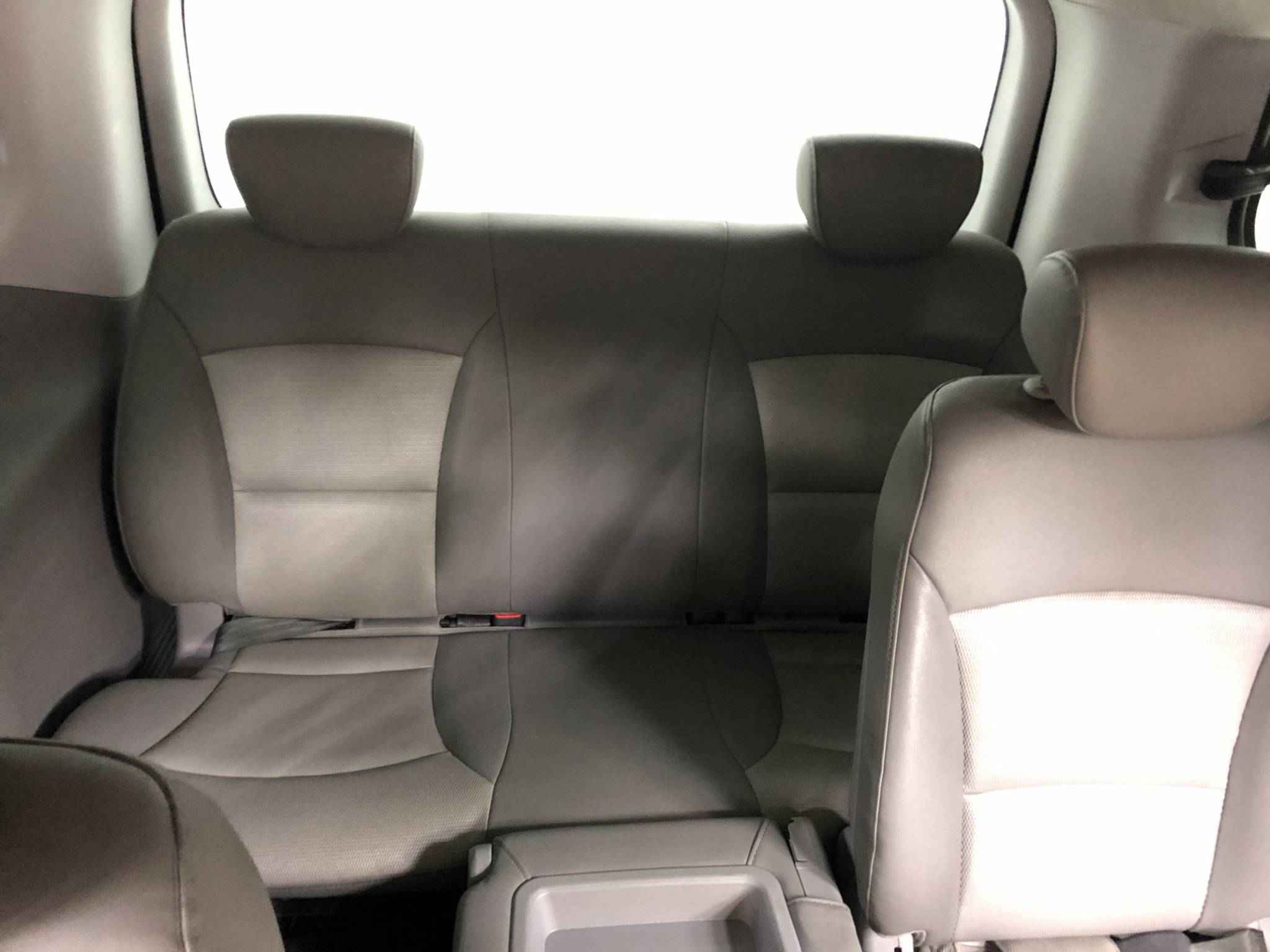 Hyundai Grand Starex, I