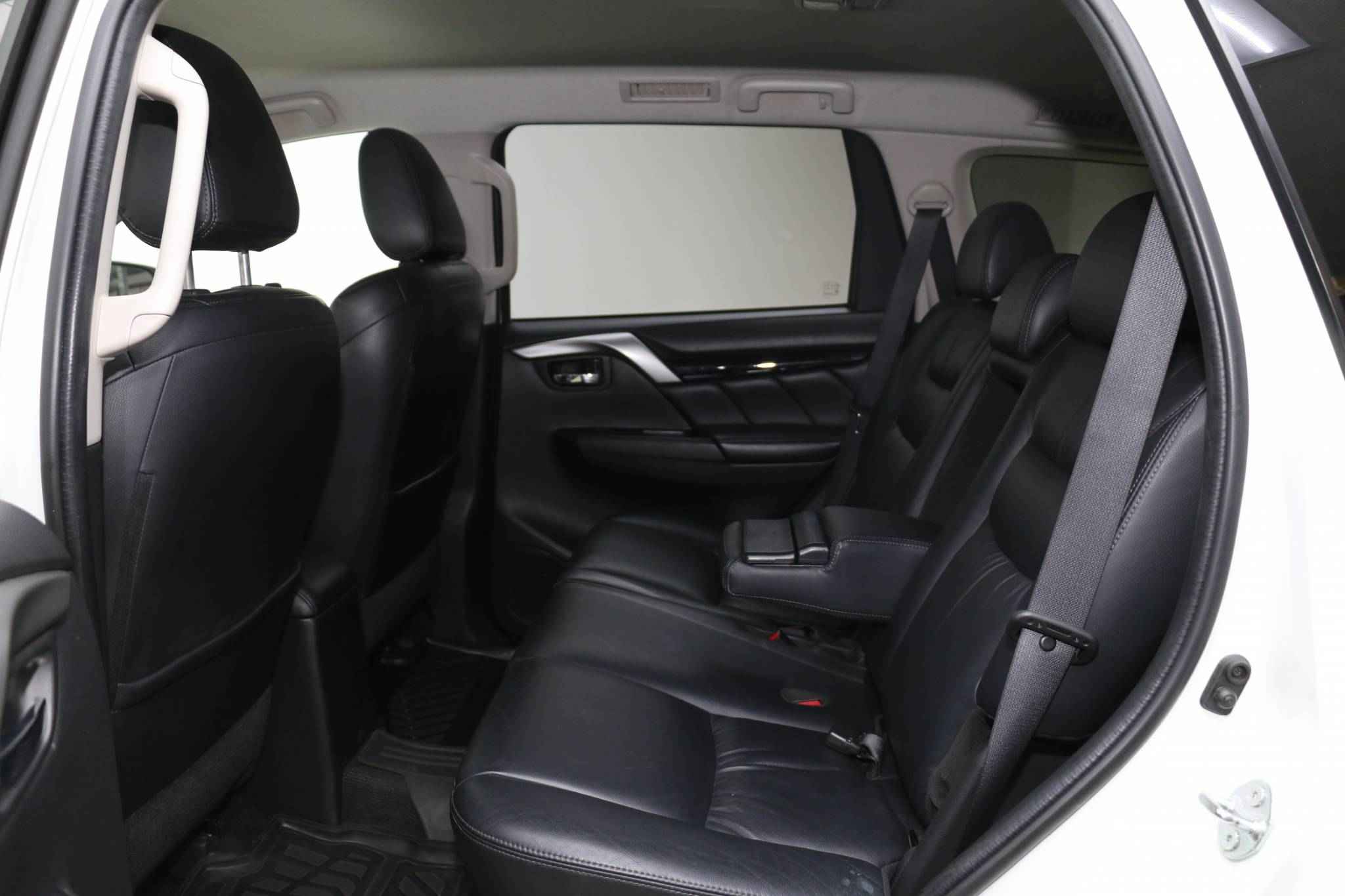 Mitsubishi Pajero Sport, III