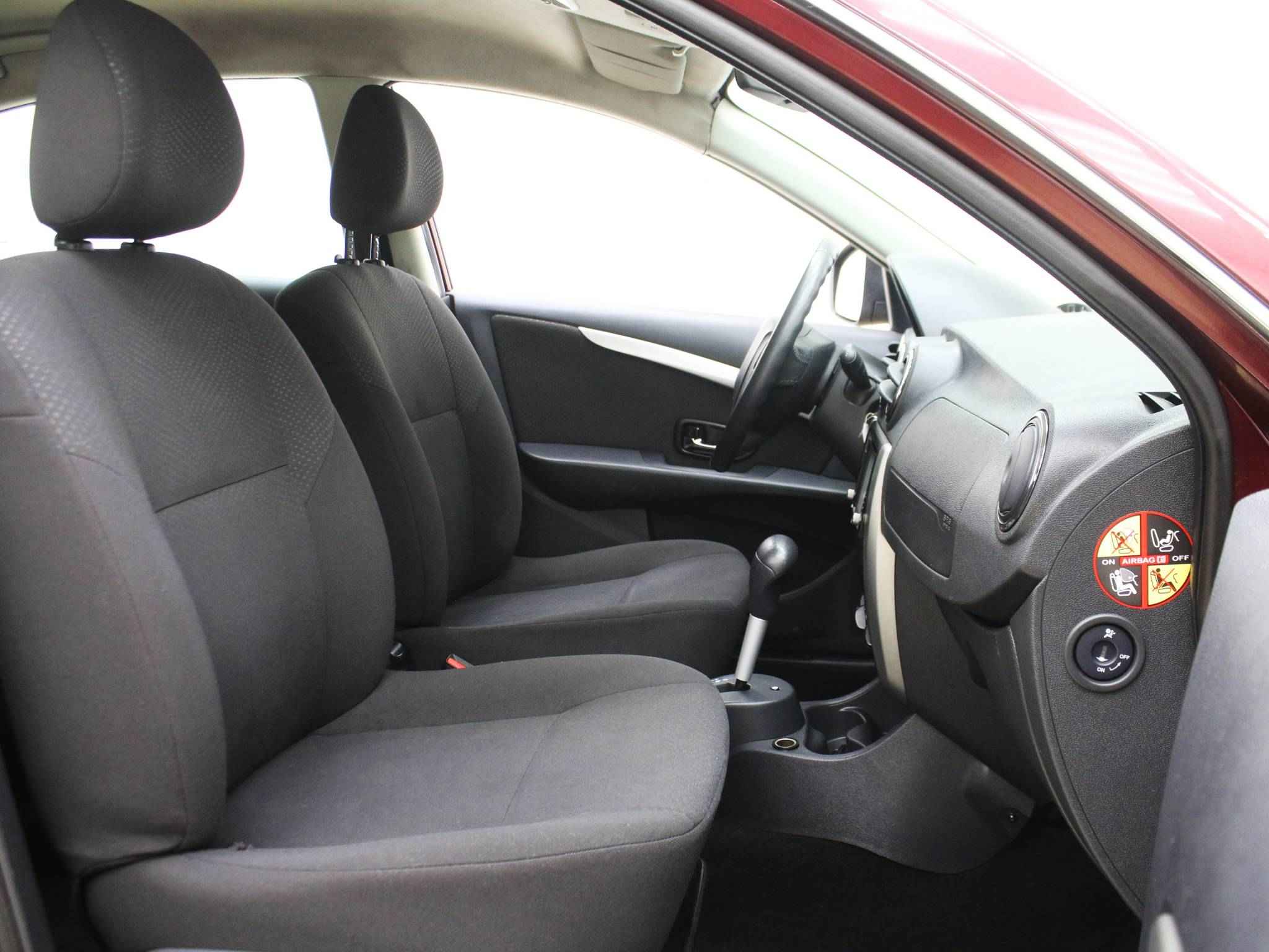 Nissan Almera, III (G15)