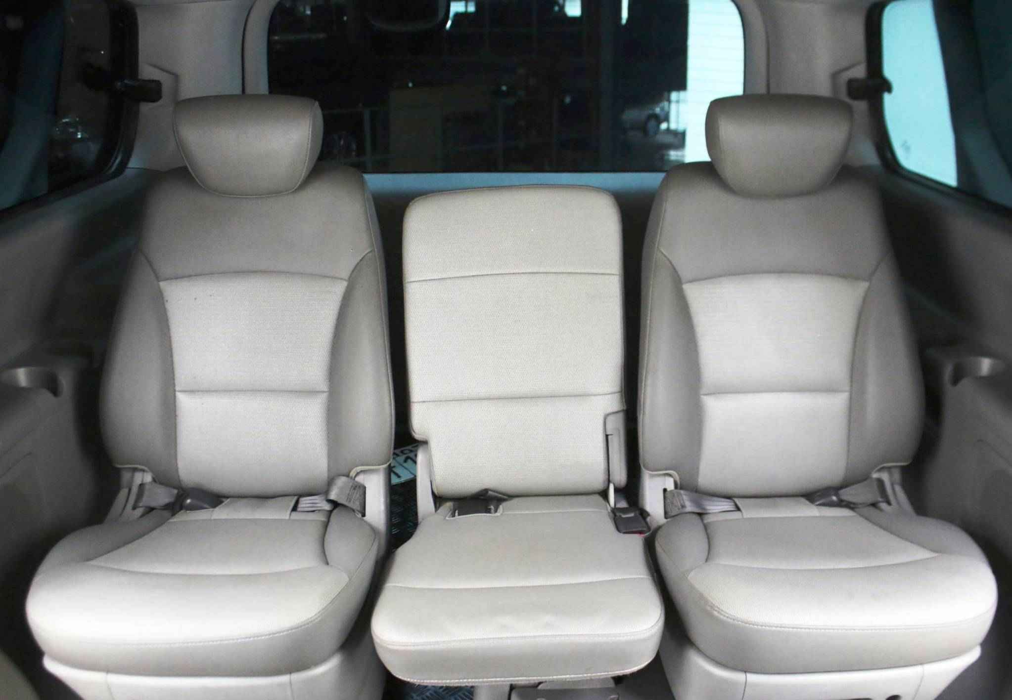 Hyundai Grand Starex, I