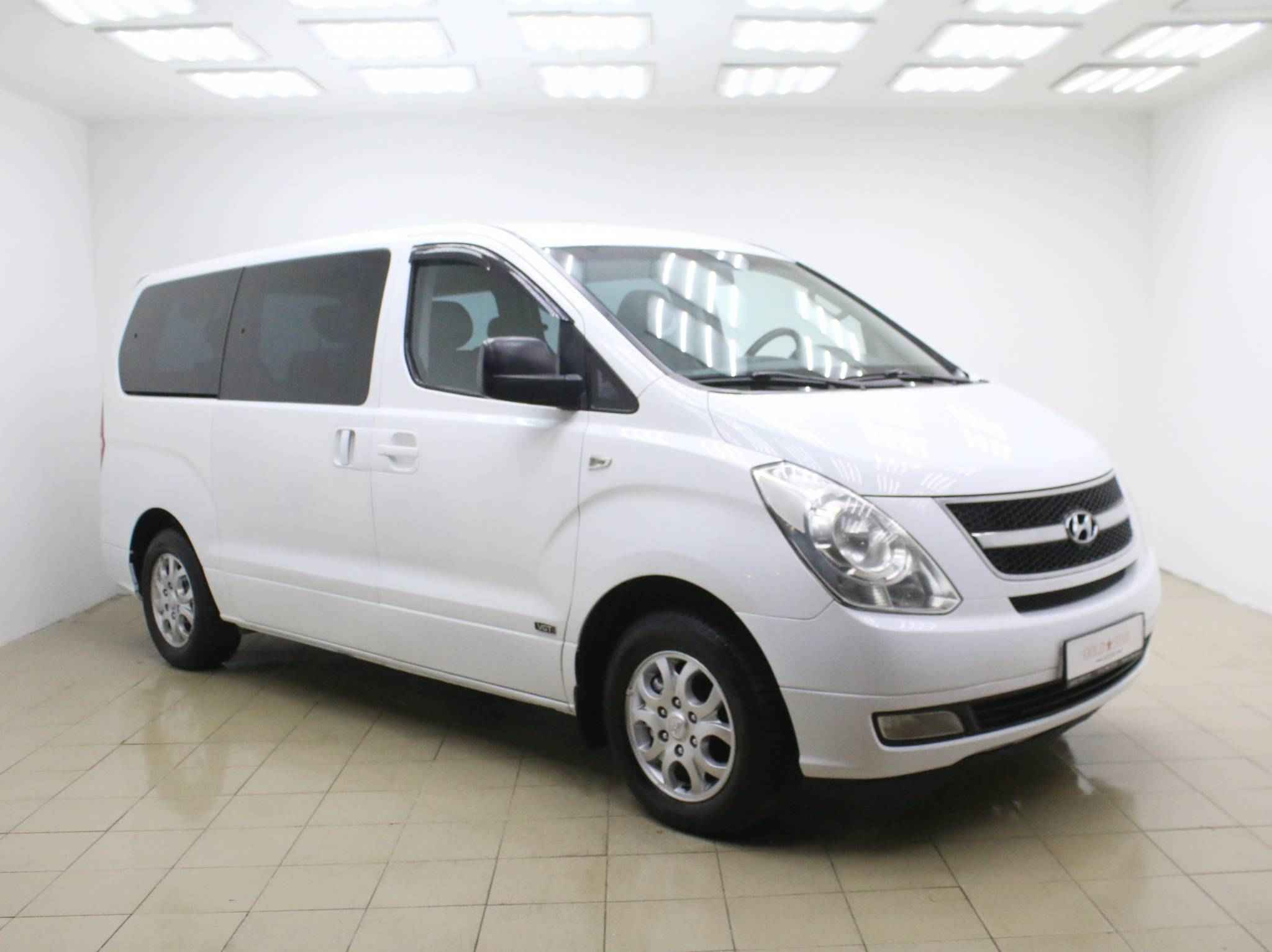 Hyundai Grand Starex, I