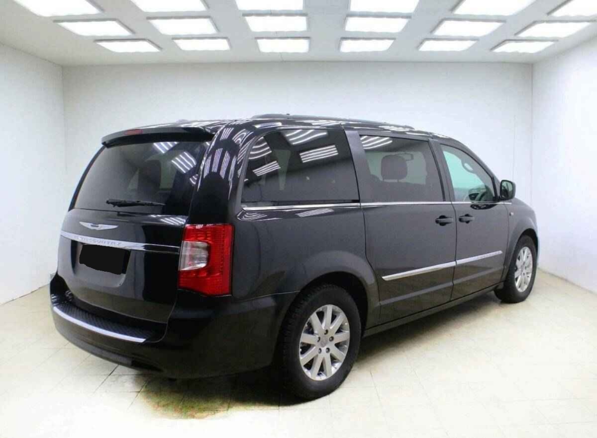 Chrysler Town & Country, V Рестайлинг