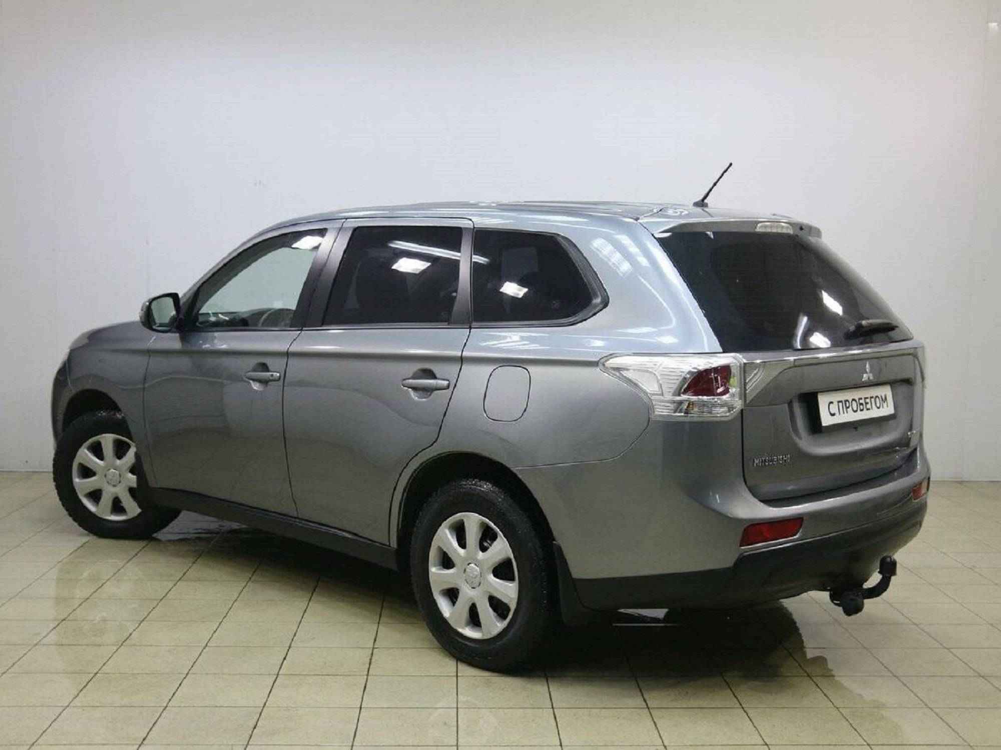 Mitsubishi Outlander, III