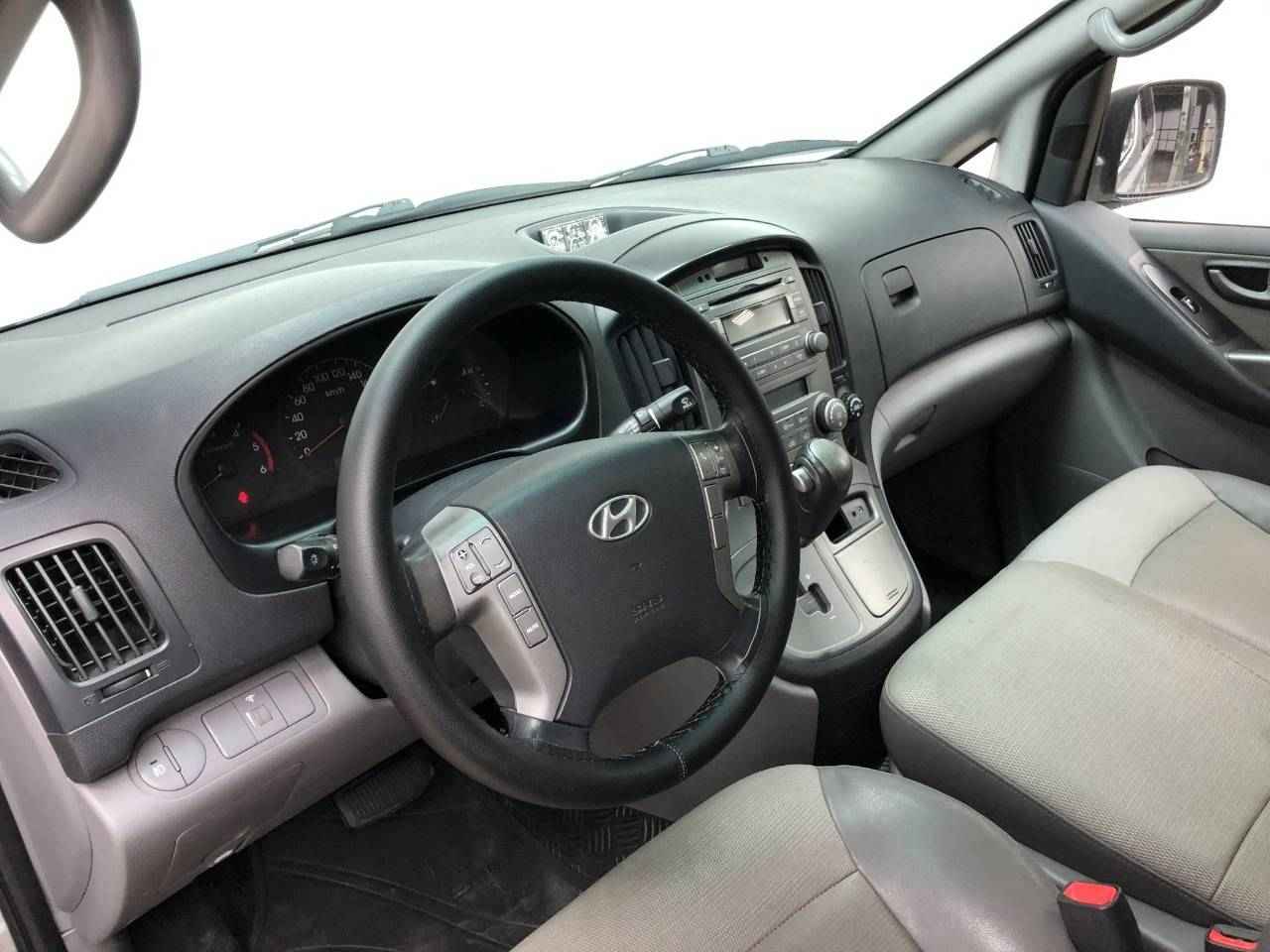 Hyundai Grand Starex, I