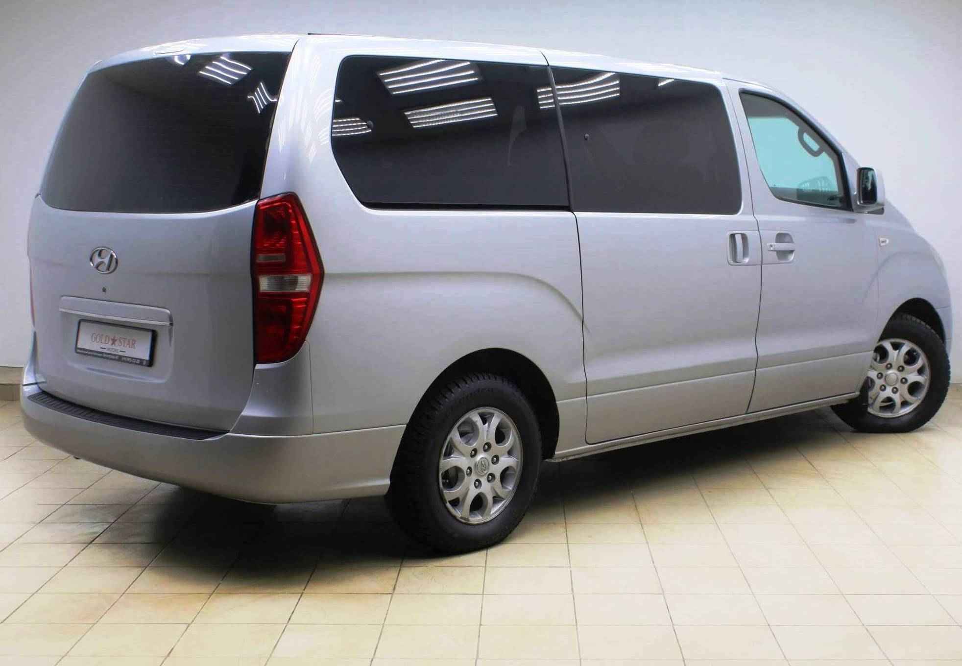 Hyundai Grand Starex, I