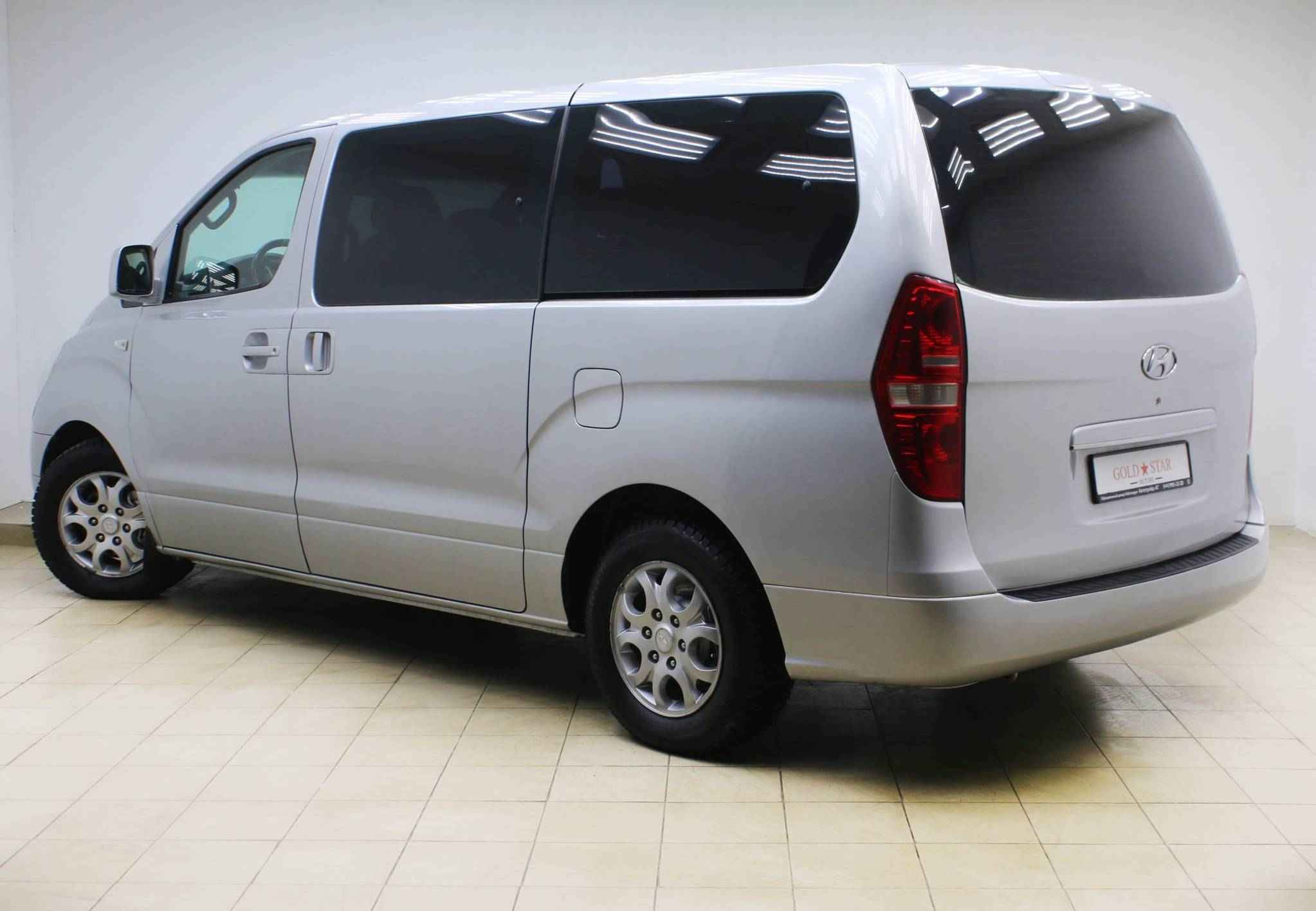 Hyundai Grand Starex, I