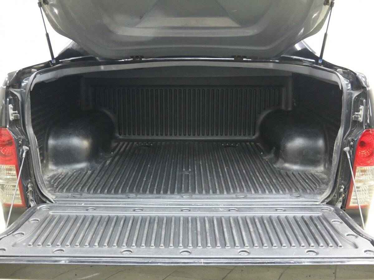 SsangYong Actyon Sports, I