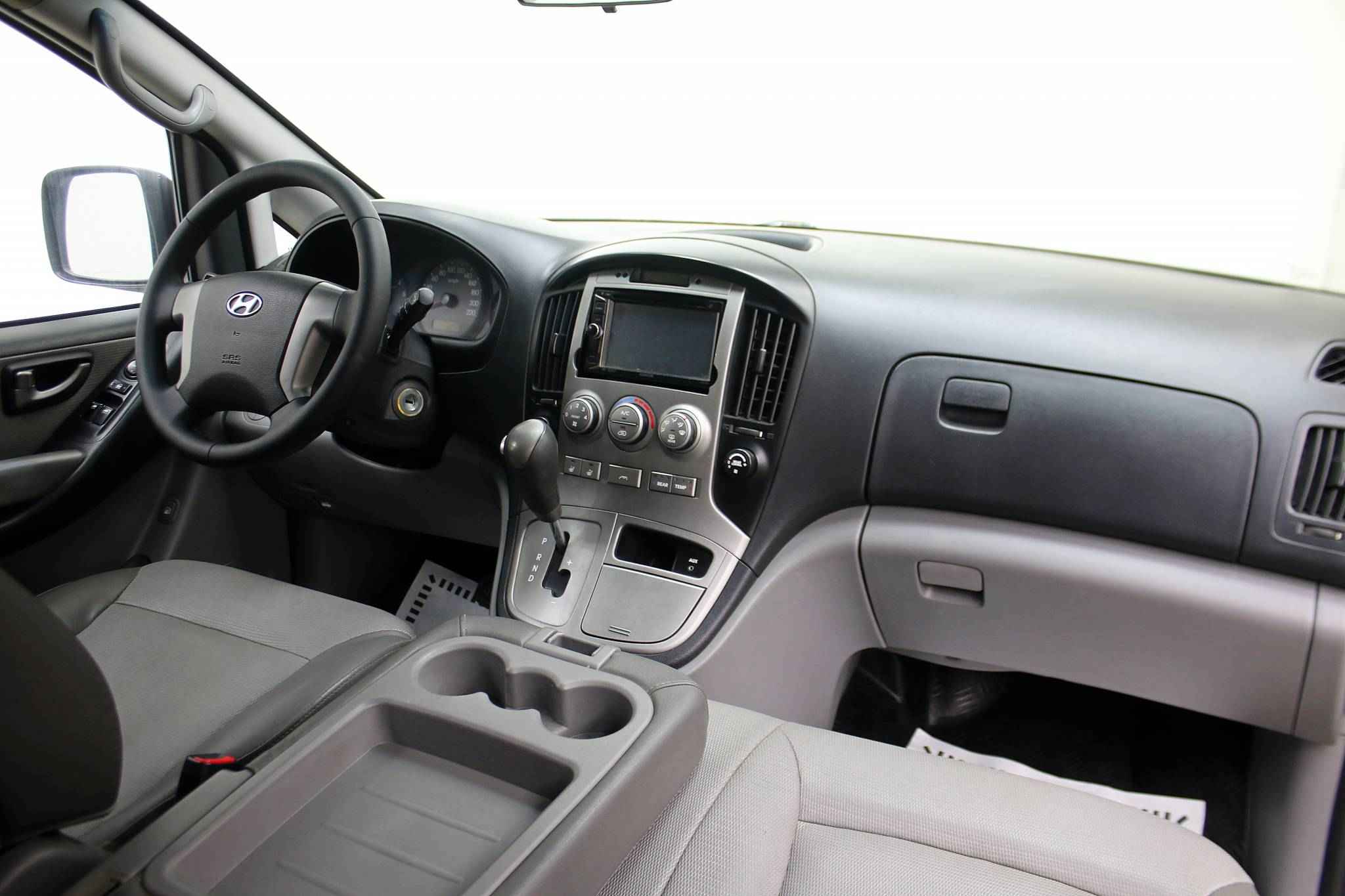 Hyundai Grand Starex, I