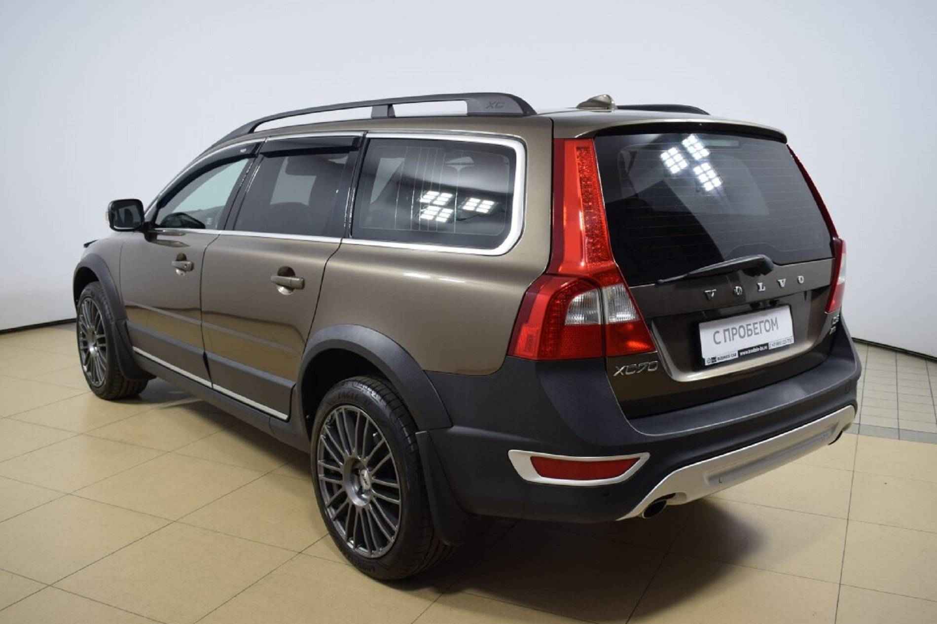 Volvo XC70, II