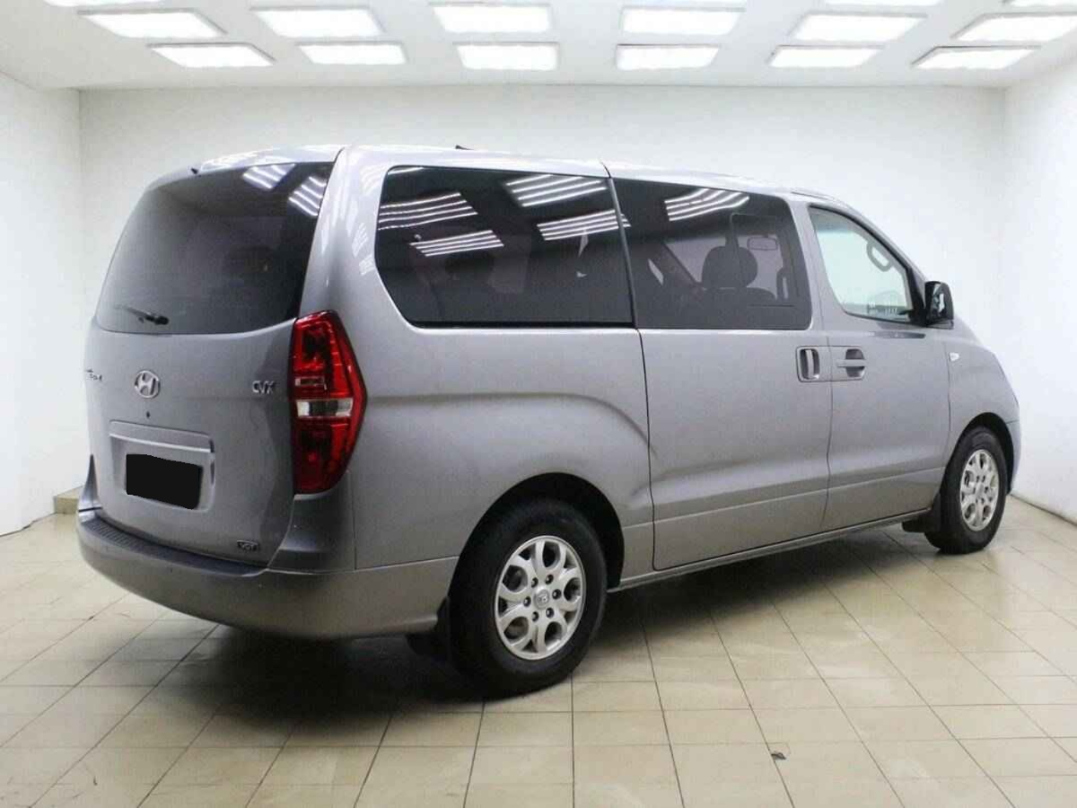 Hyundai Grand Starex, I