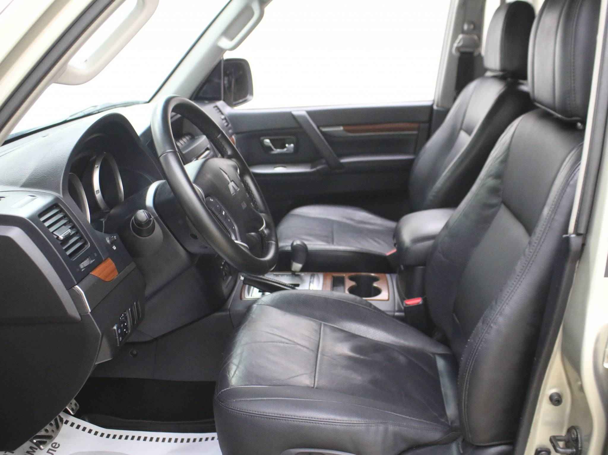 Mitsubishi Pajero, IV