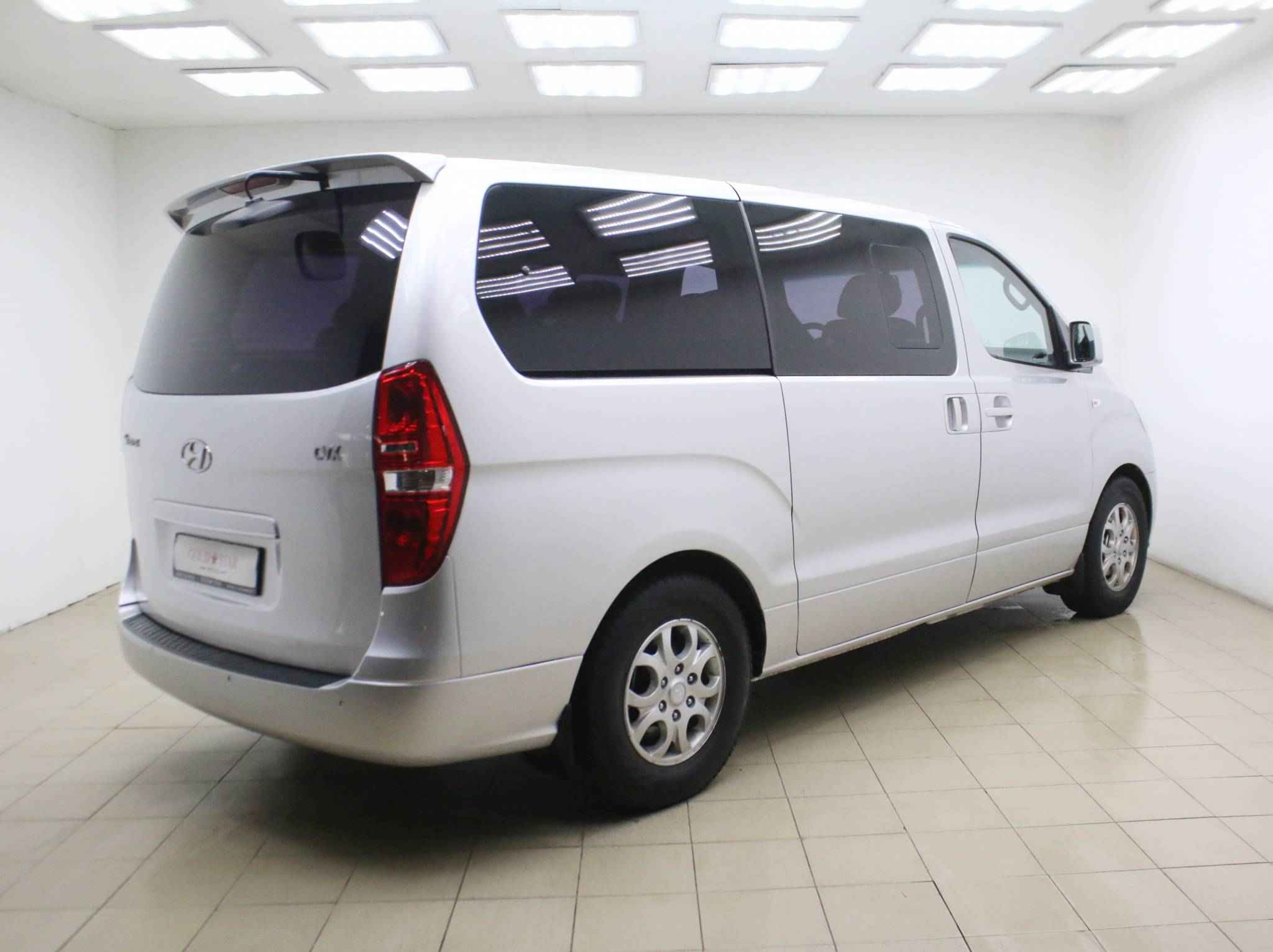 Hyundai Grand Starex, I