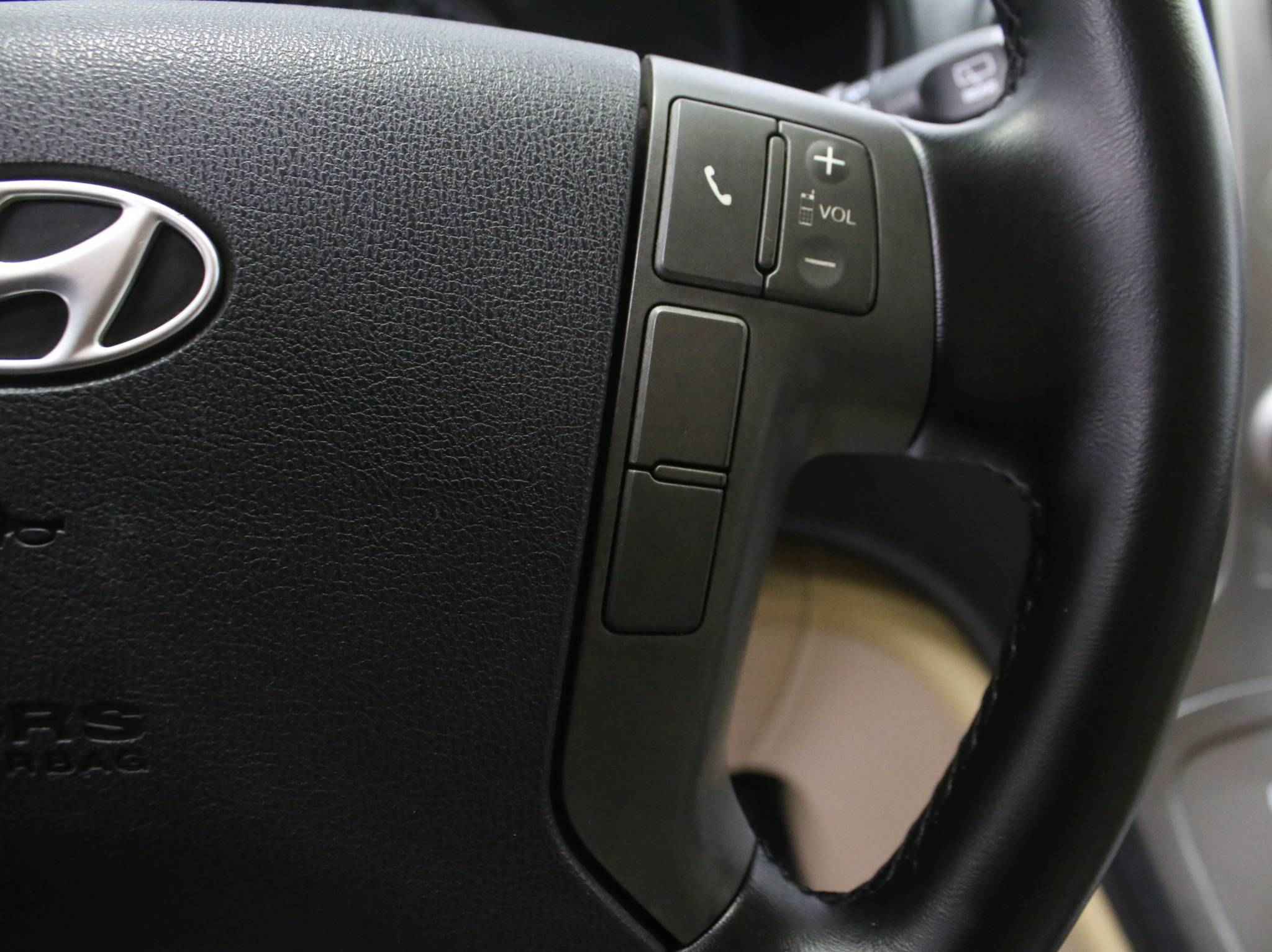 Hyundai Grand Starex, I