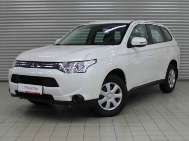 Mitsubishi Outlander, III