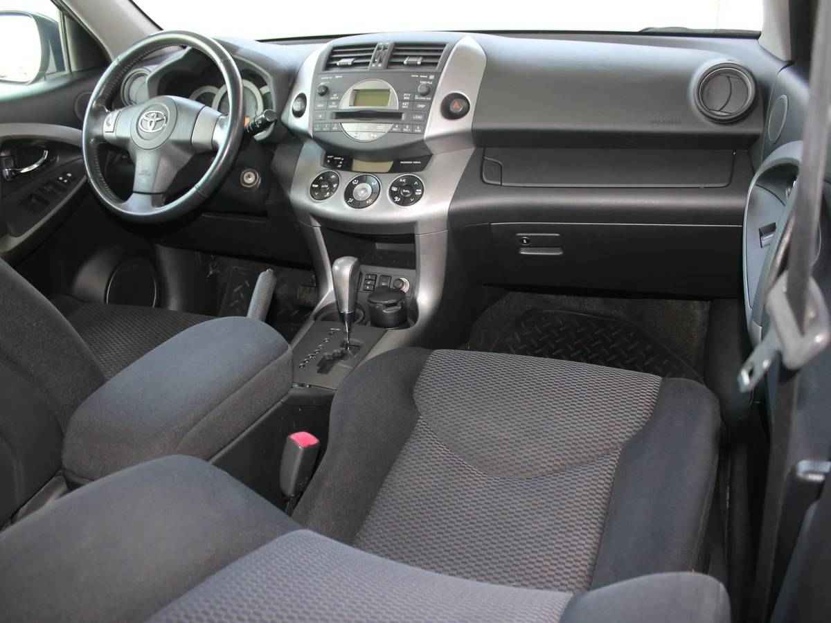 Toyota RAV4, III (XA30)