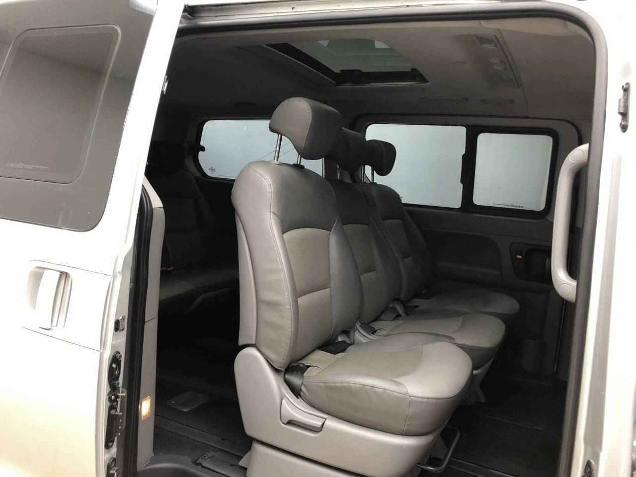 Hyundai Grand Starex, I