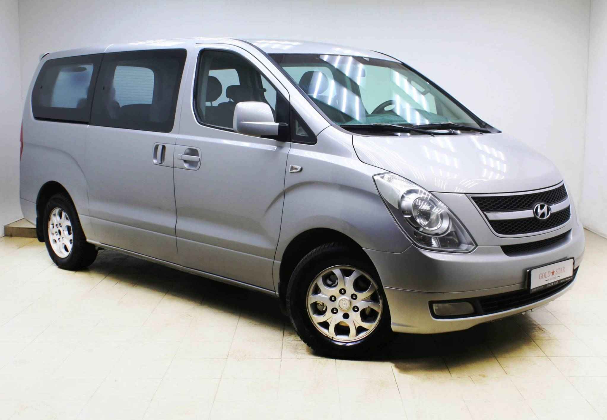 Hyundai Grand Starex, I