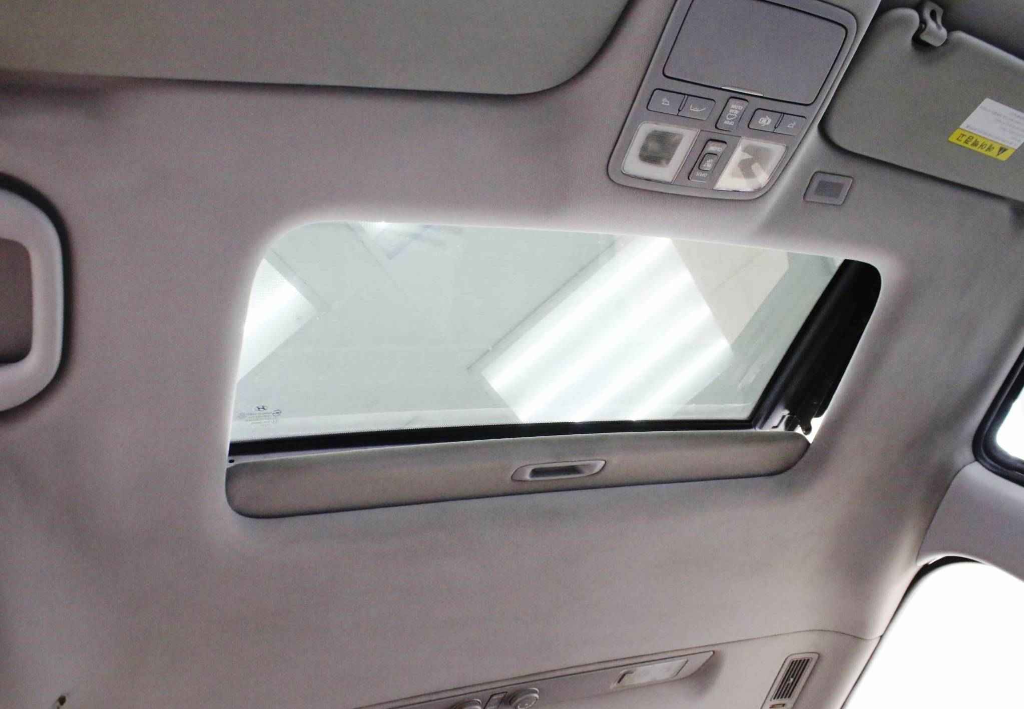 Hyundai Grand Starex, I