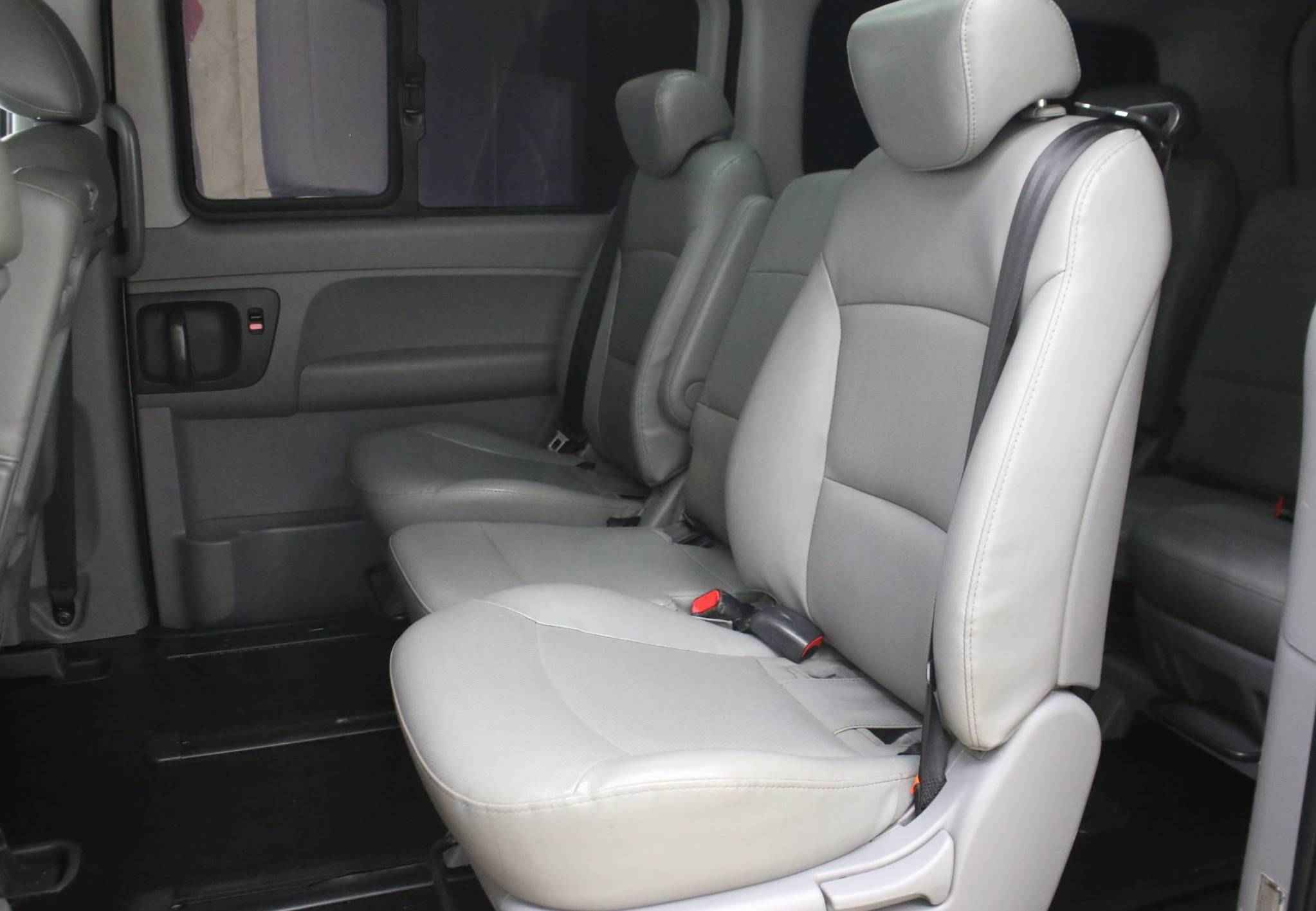 Hyundai Grand Starex, I