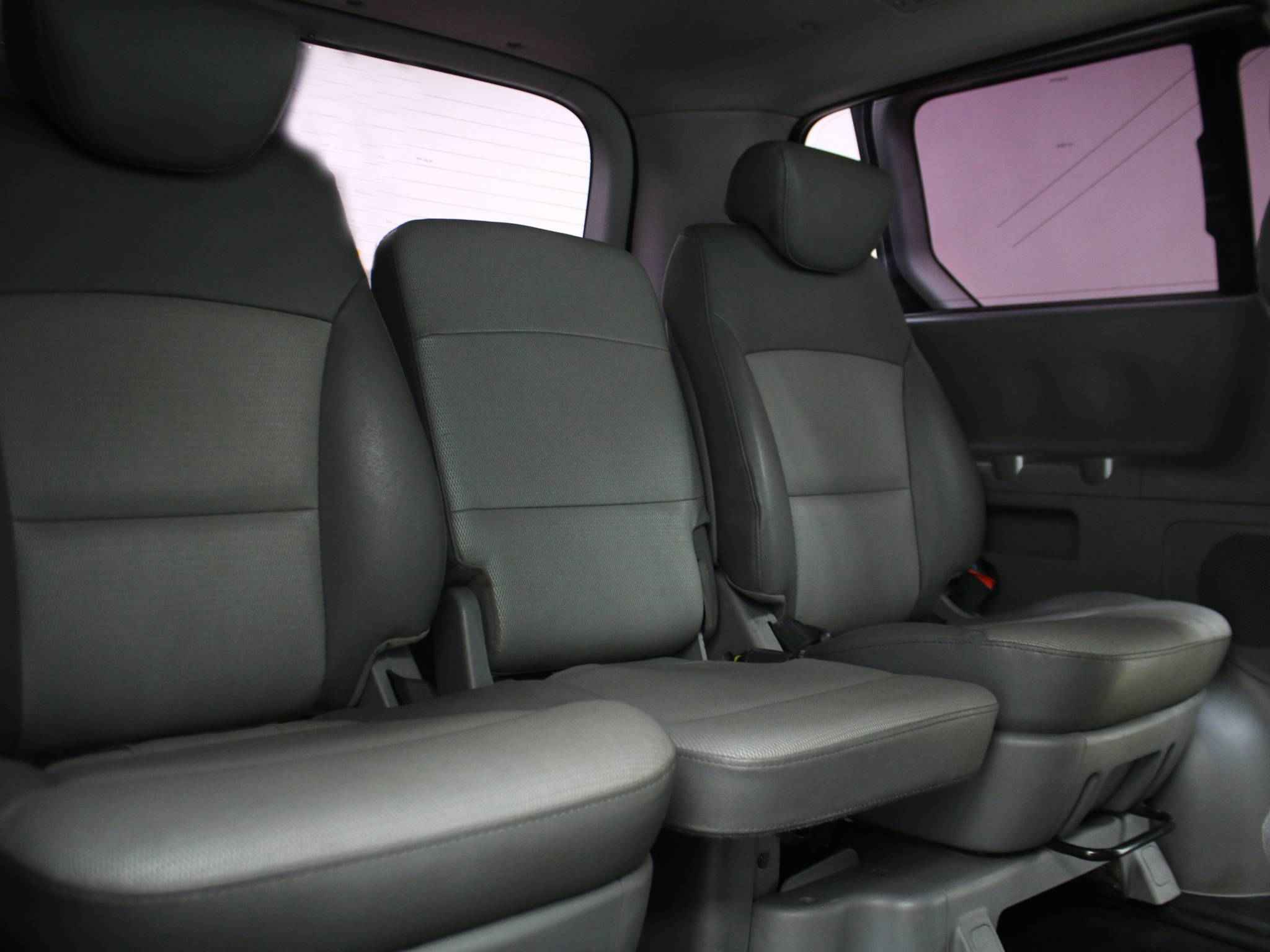 Hyundai Grand Starex, I