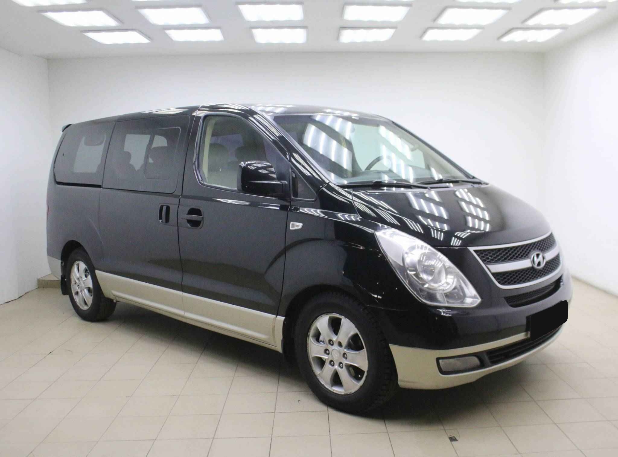 Hyundai Grand Starex, I