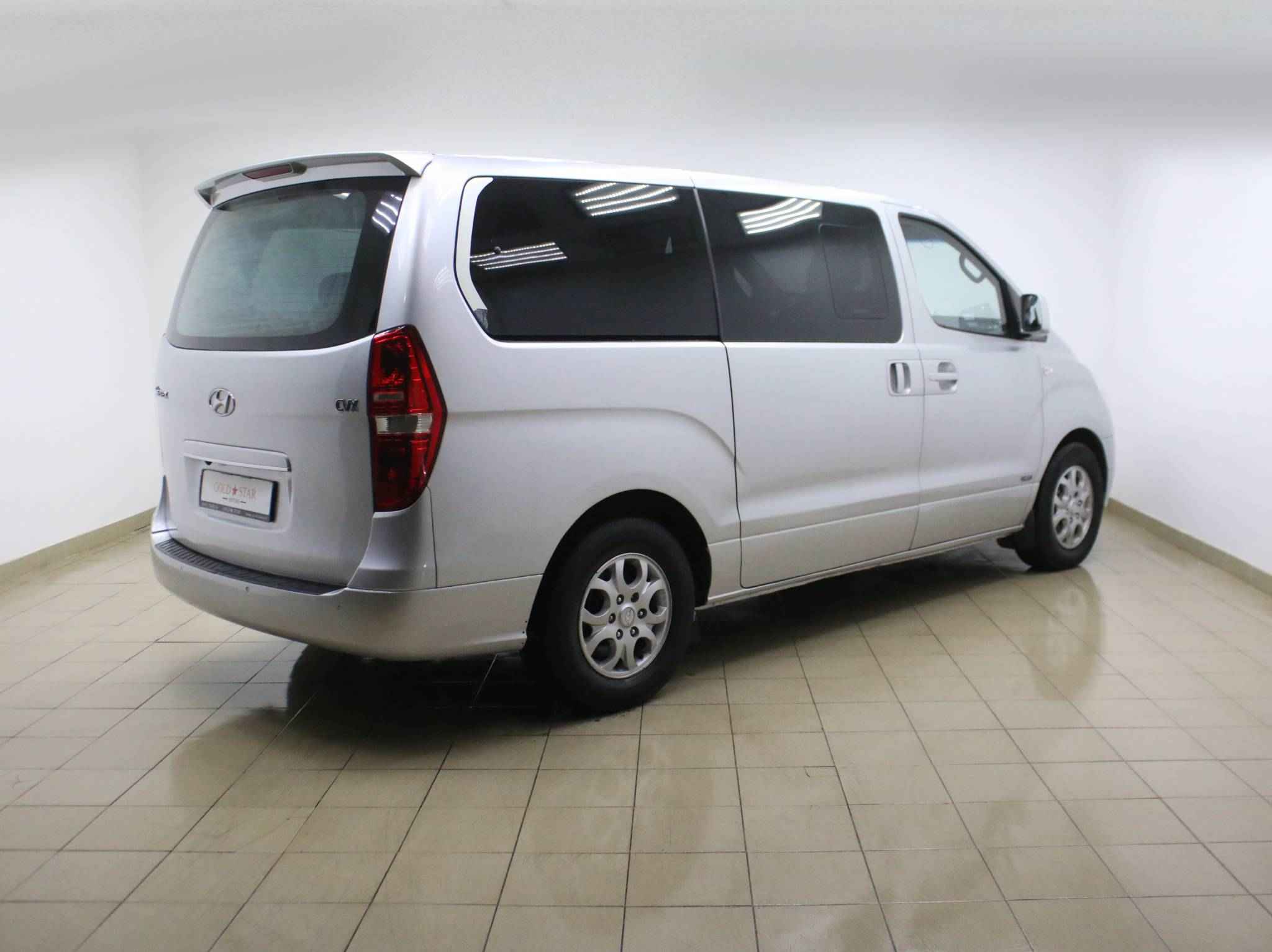 Hyundai Grand Starex, I