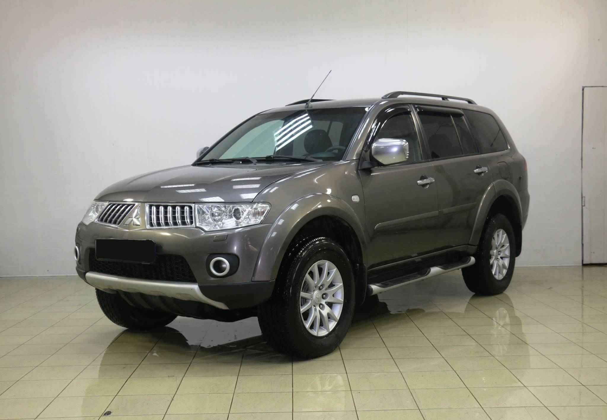 Mitsubishi Pajero Sport, II