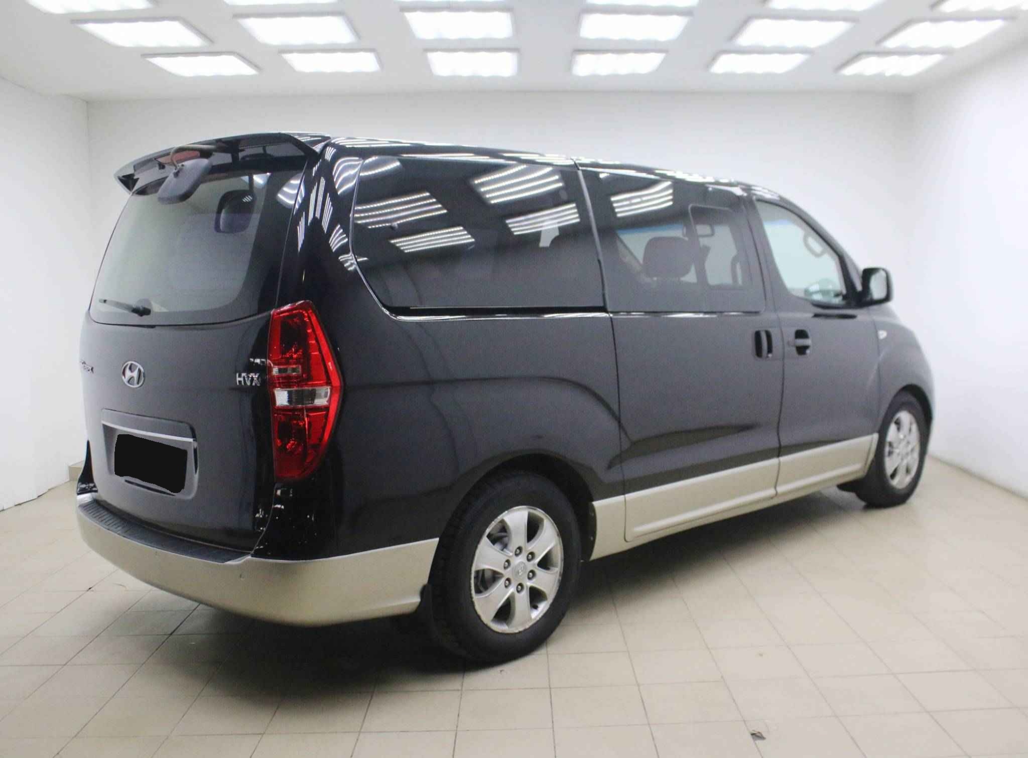 Hyundai Grand Starex, I