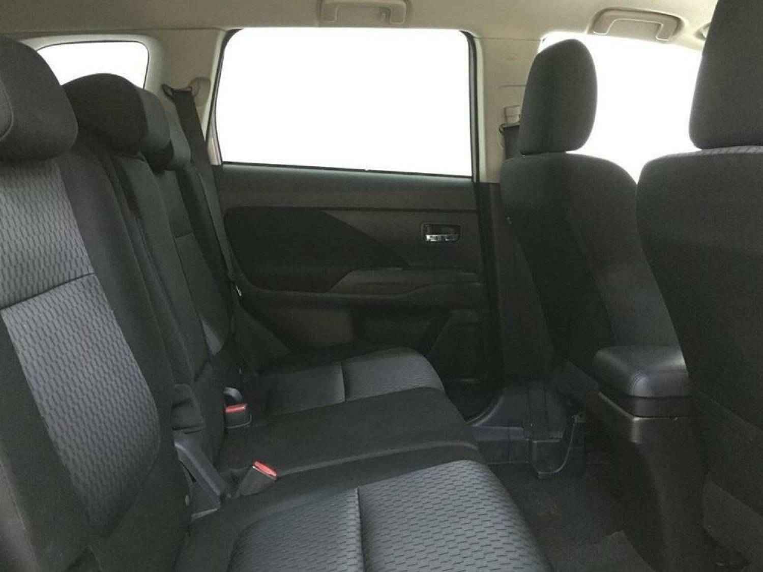 Mitsubishi Outlander, III