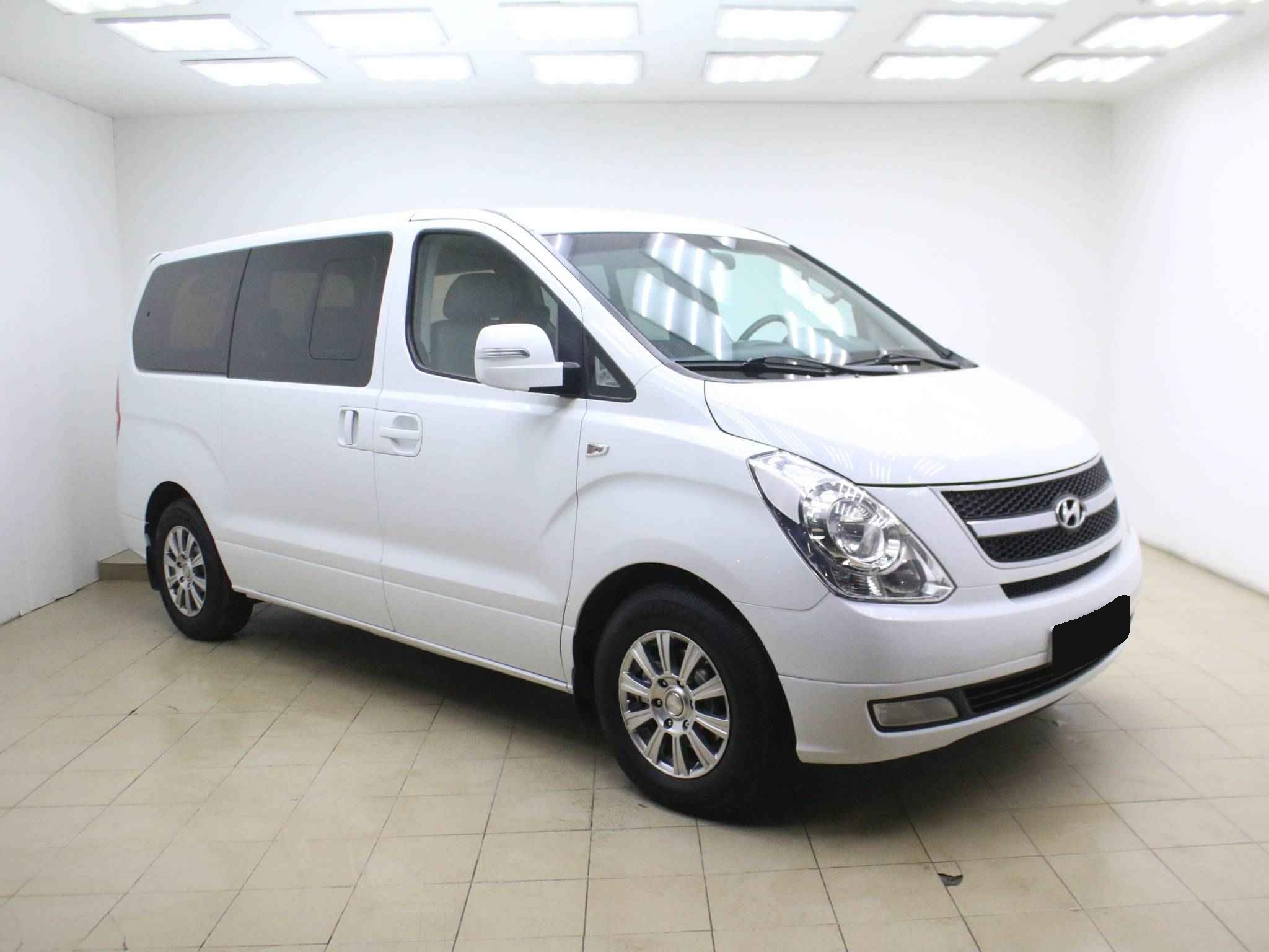 Hyundai Grand Starex, I