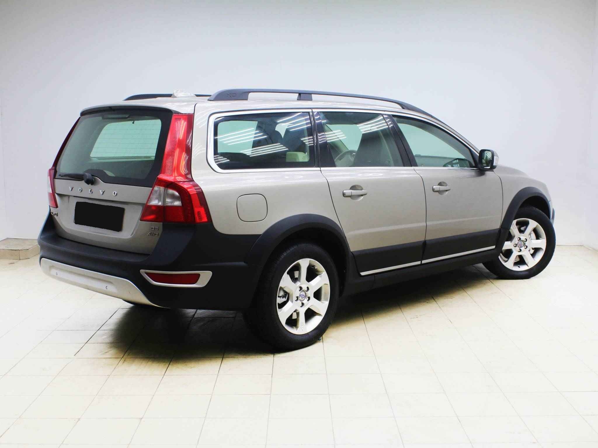 Volvo XC70, II