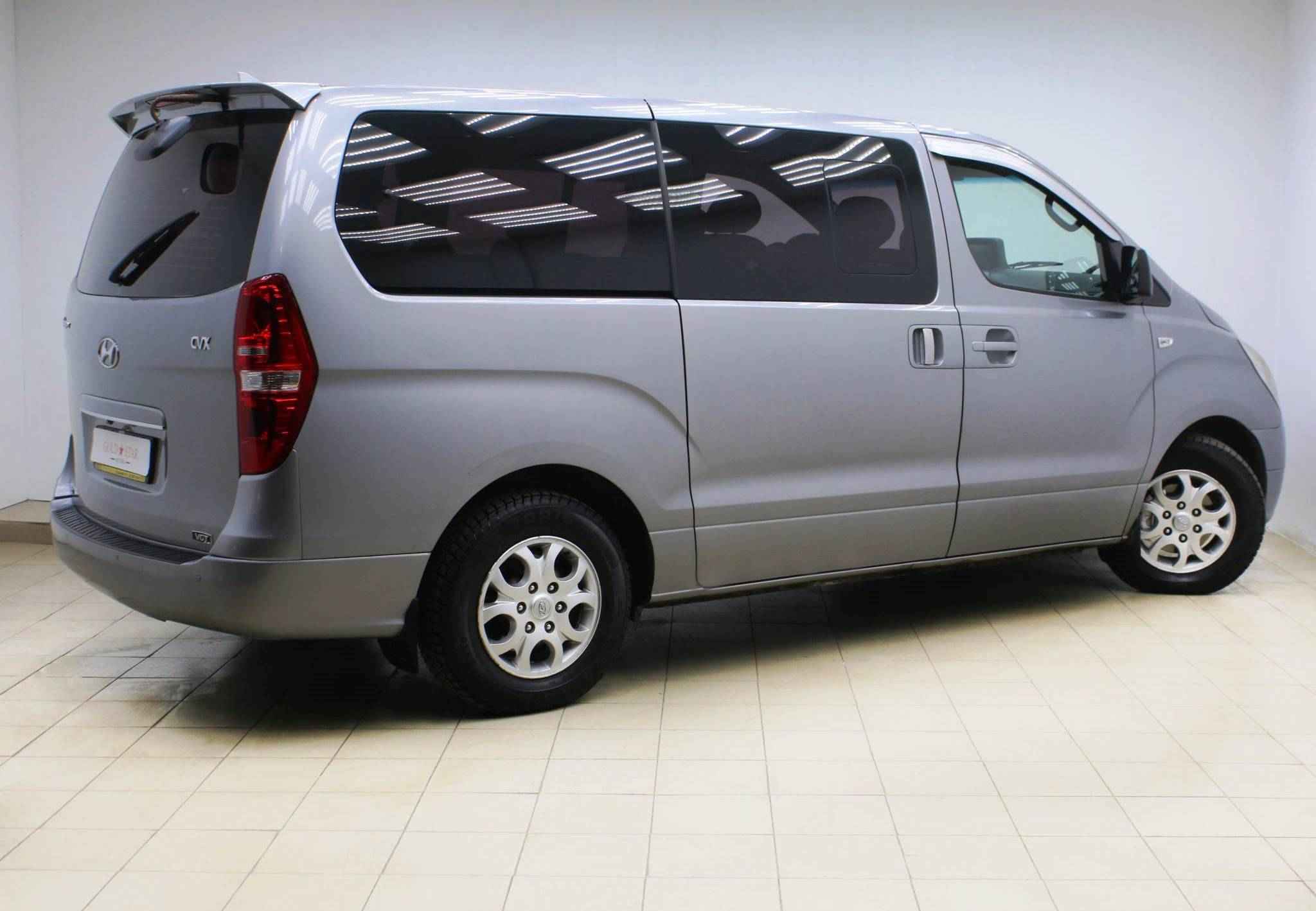 Hyundai Grand Starex, I