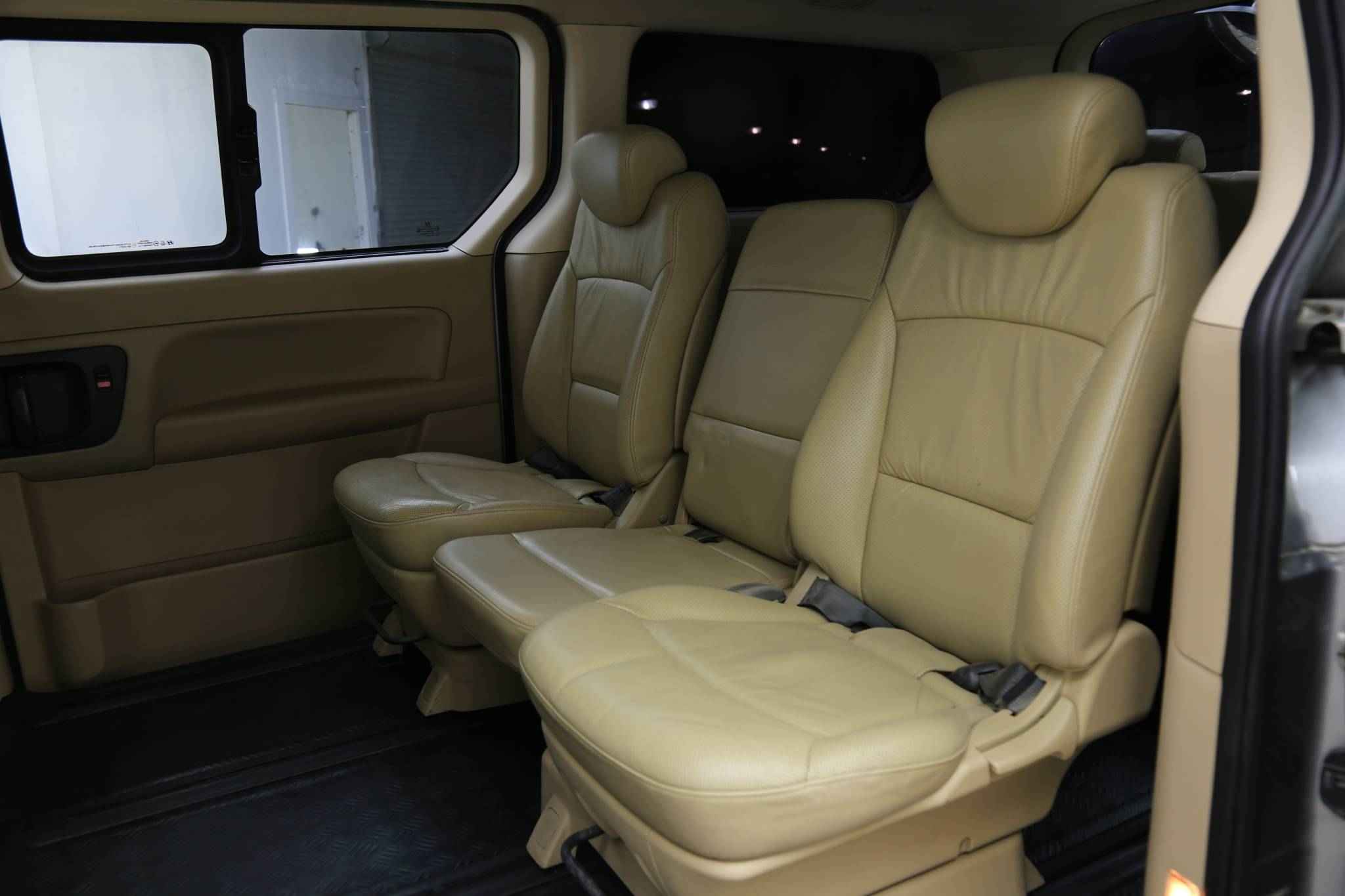 Hyundai Grand Starex, I