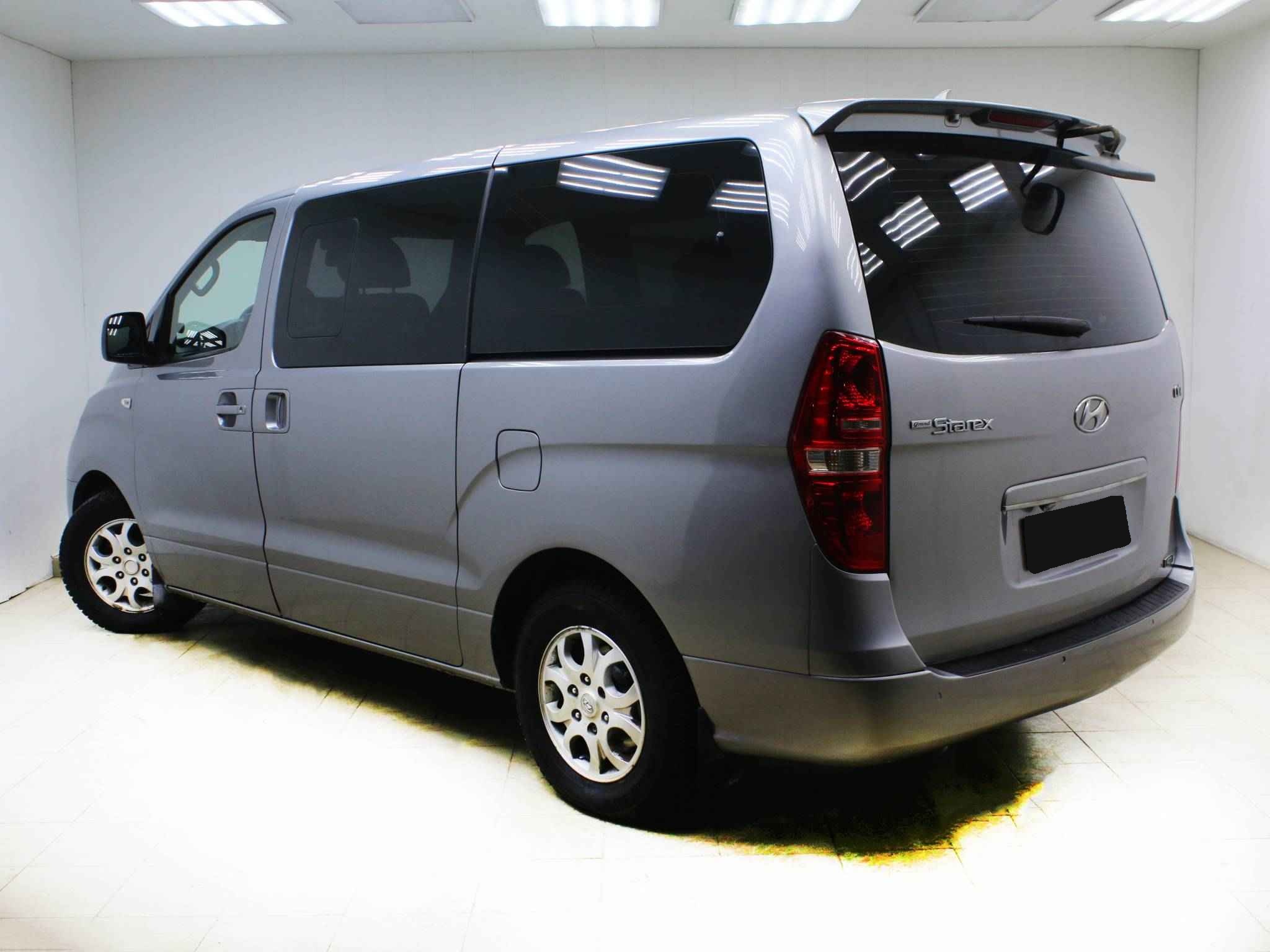 Hyundai Grand Starex, I