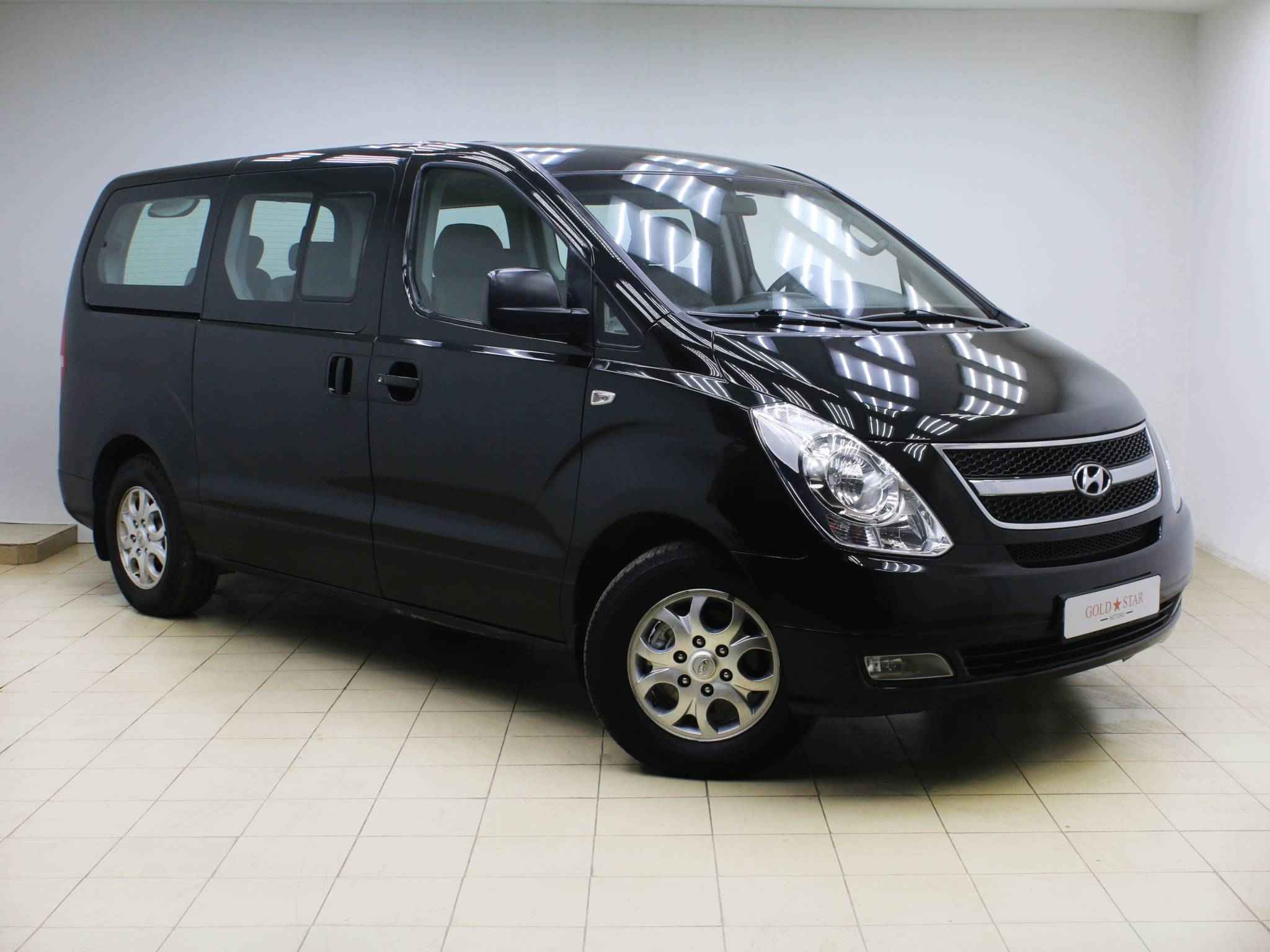 Hyundai Grand Starex, I