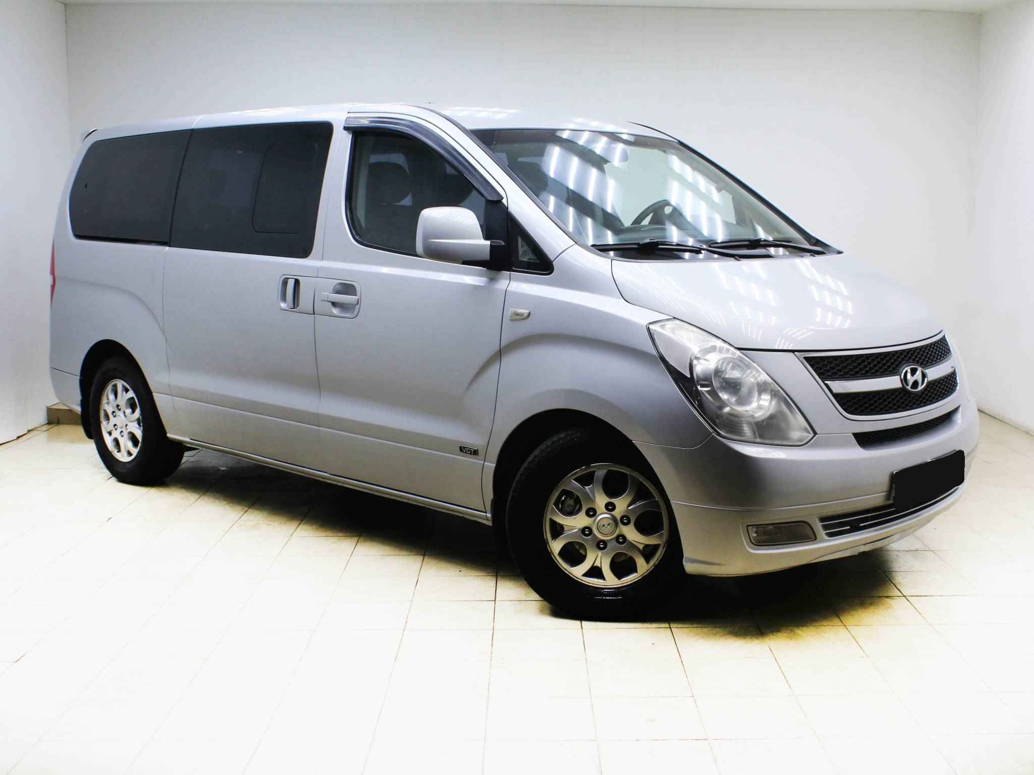 Hyundai Grand Starex, I