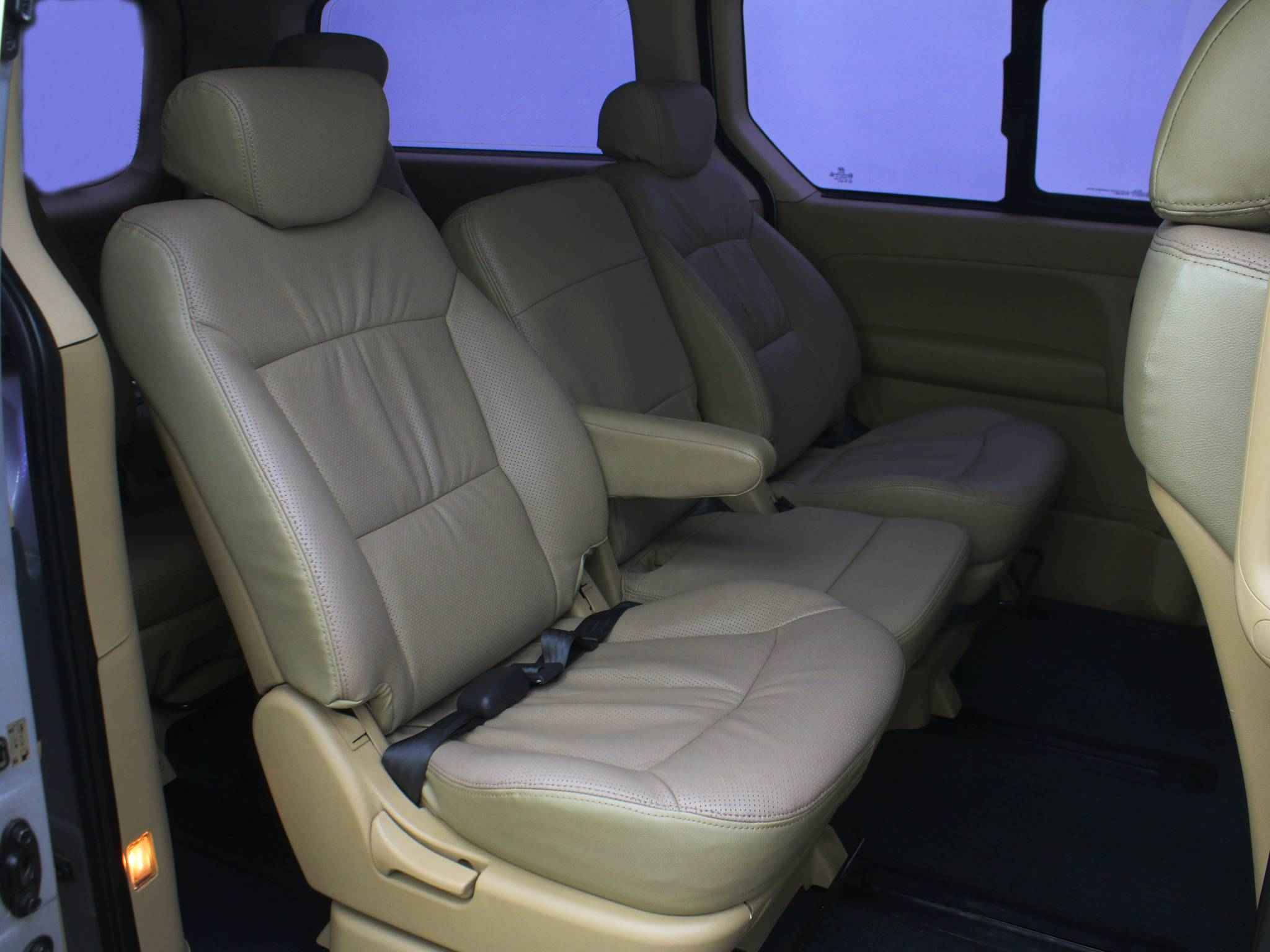 Hyundai Grand Starex, I