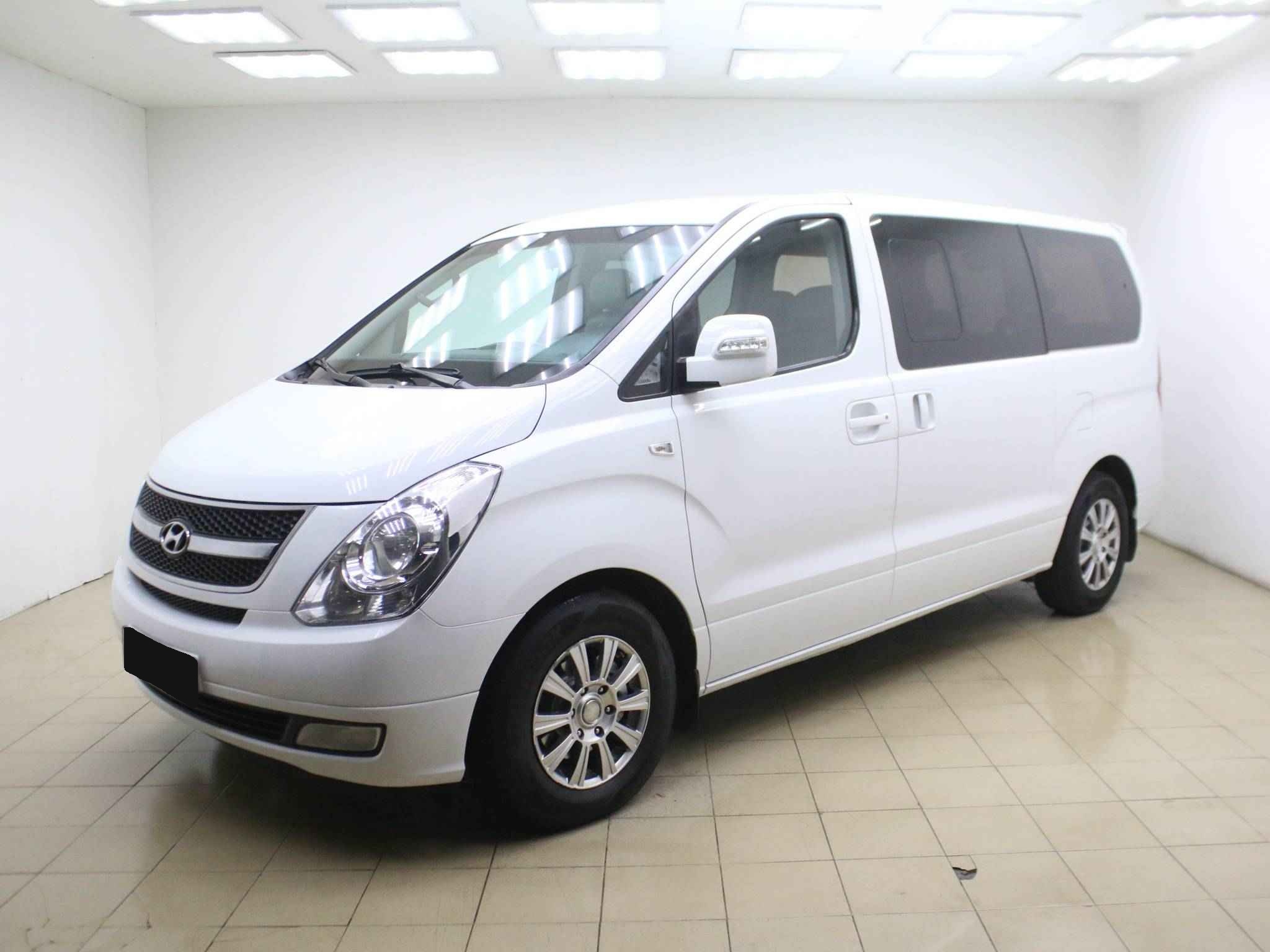 Hyundai Grand Starex, I
