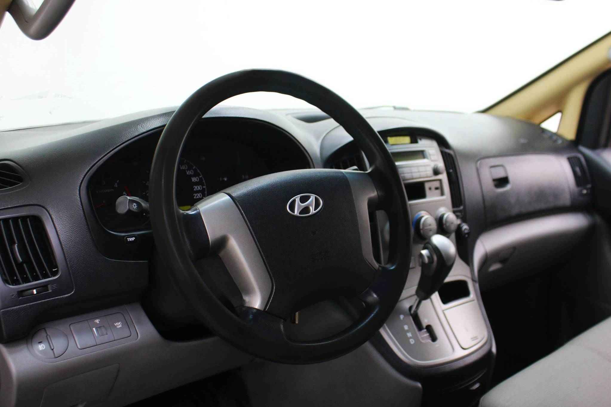 Hyundai Grand Starex, I