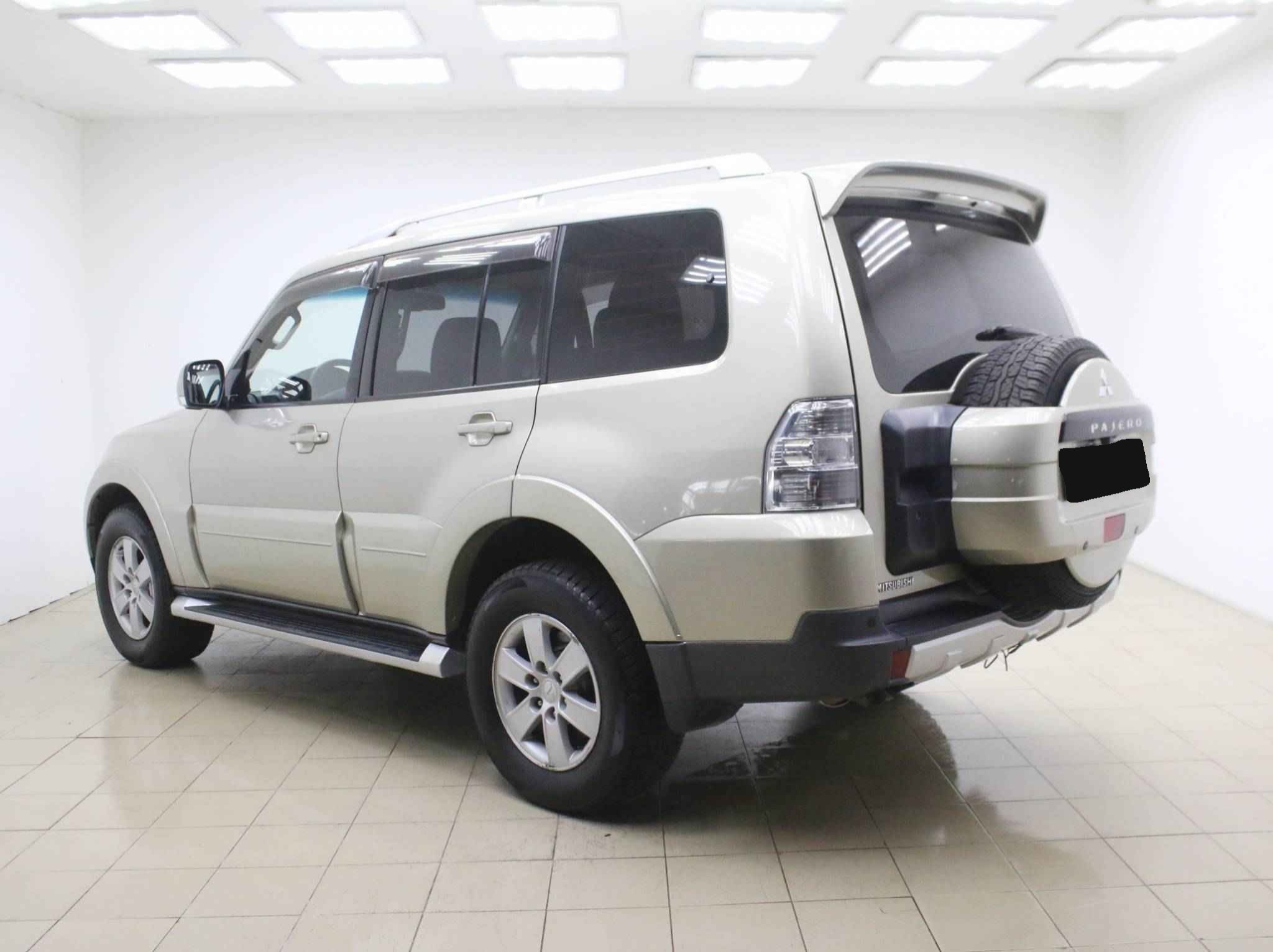 Mitsubishi Pajero, IV