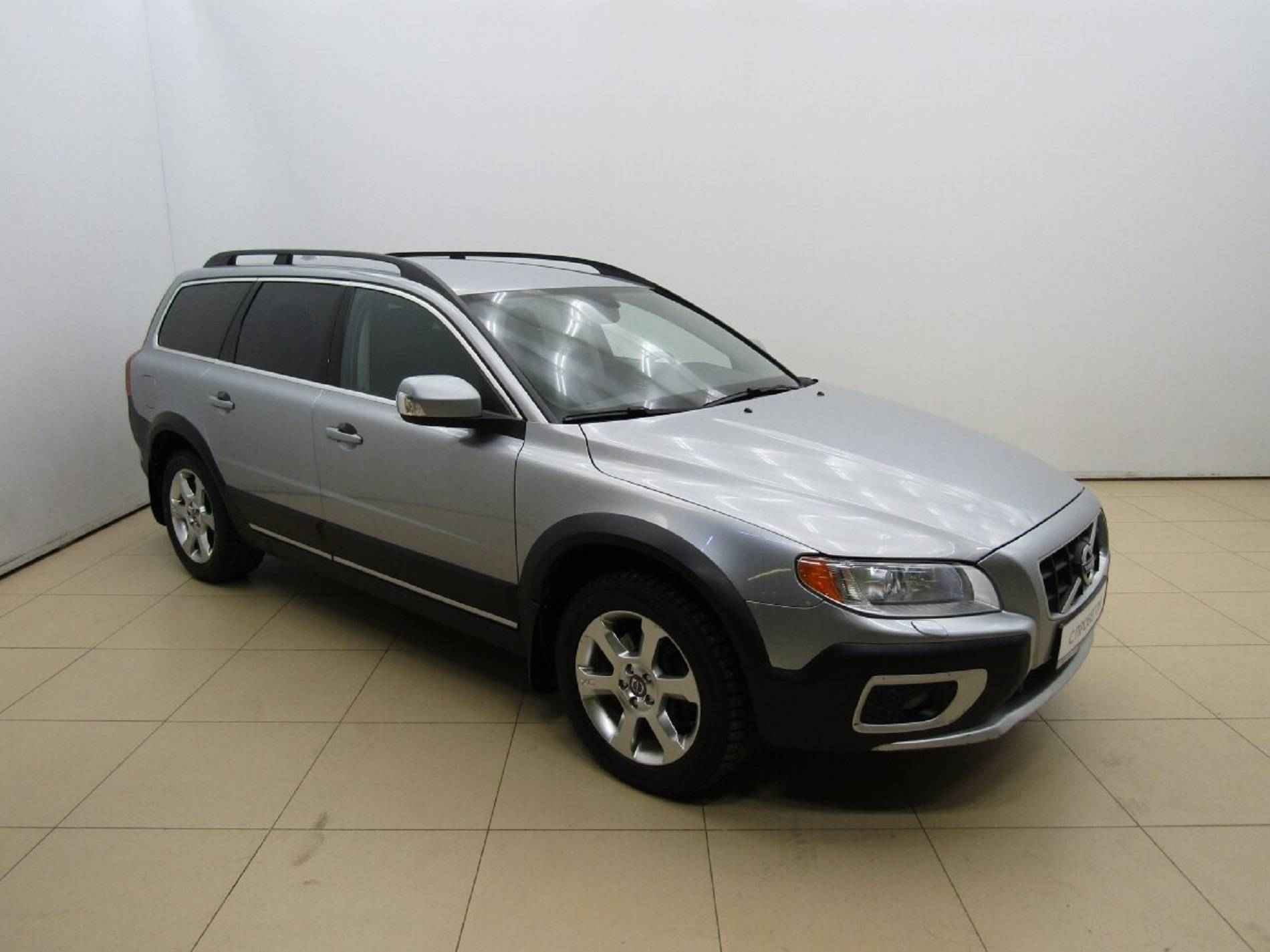 Volvo XC70, II