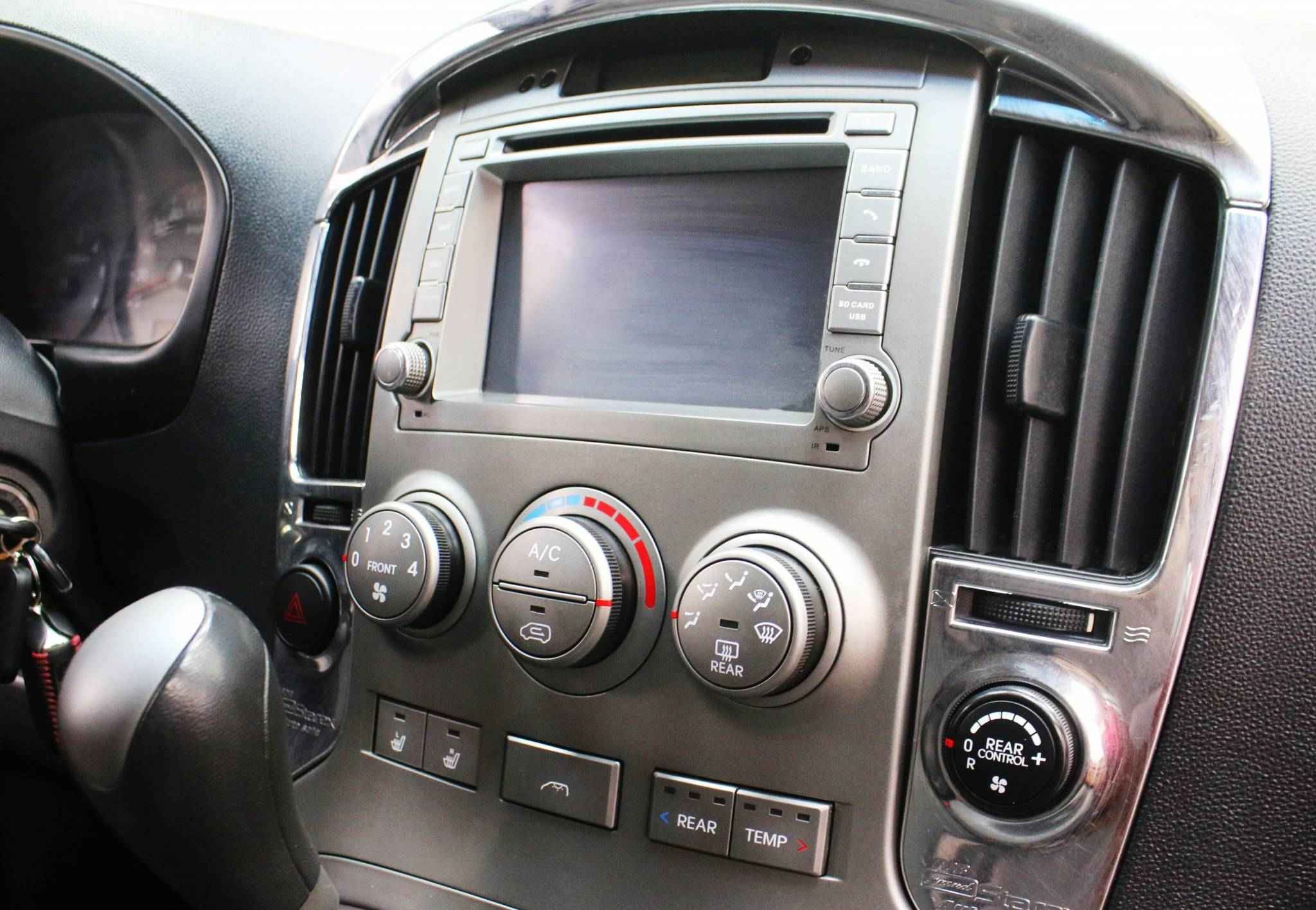 Hyundai Grand Starex, I