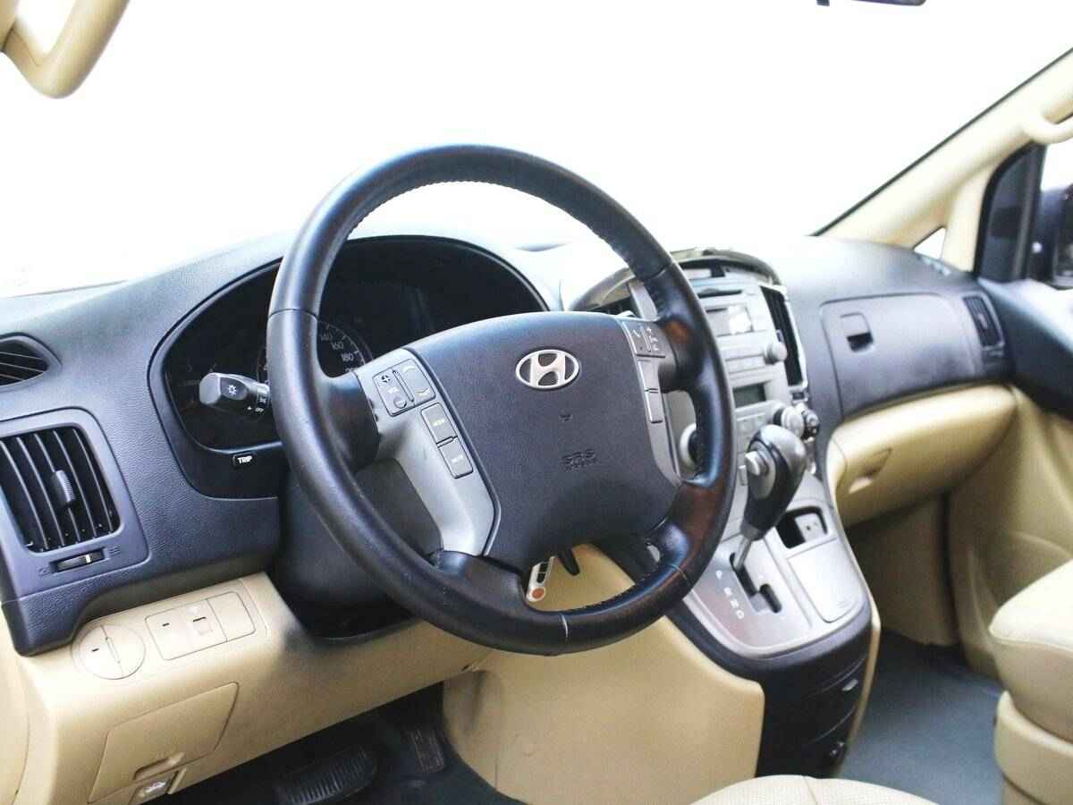 Hyundai Grand Starex, I
