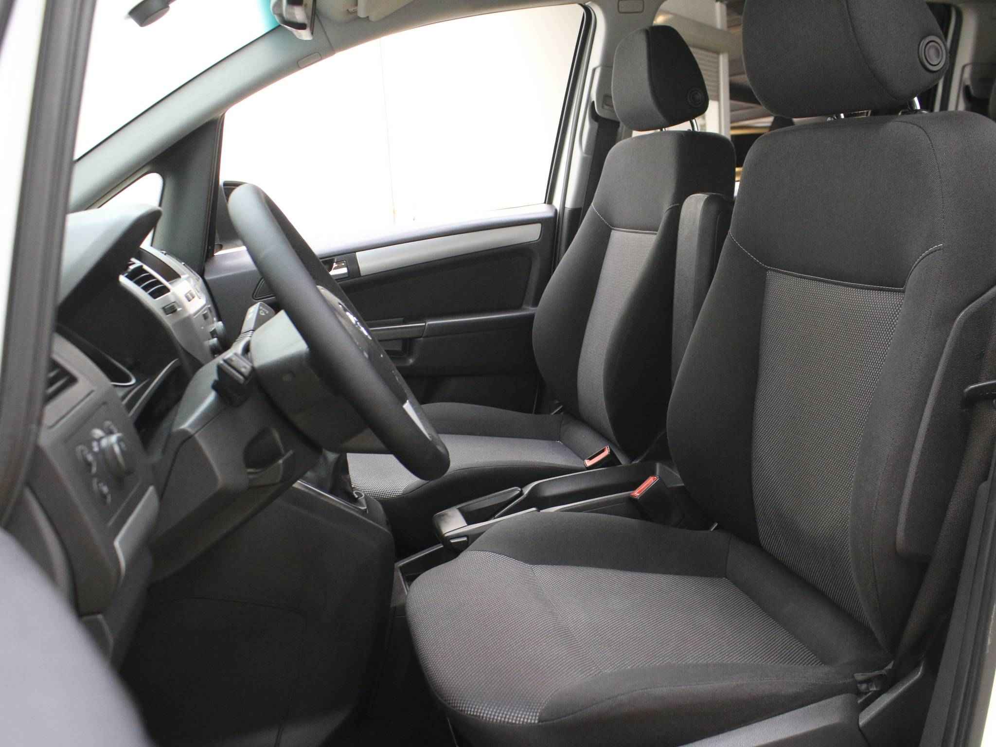 Opel Zafira, B Рестайлинг