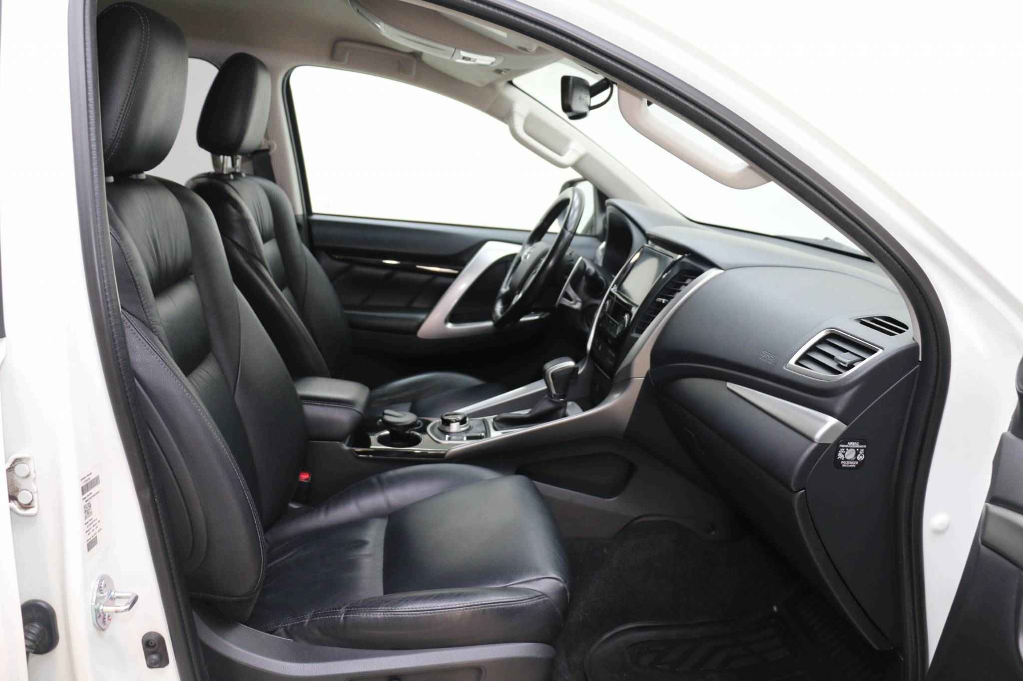 Mitsubishi Pajero Sport, III