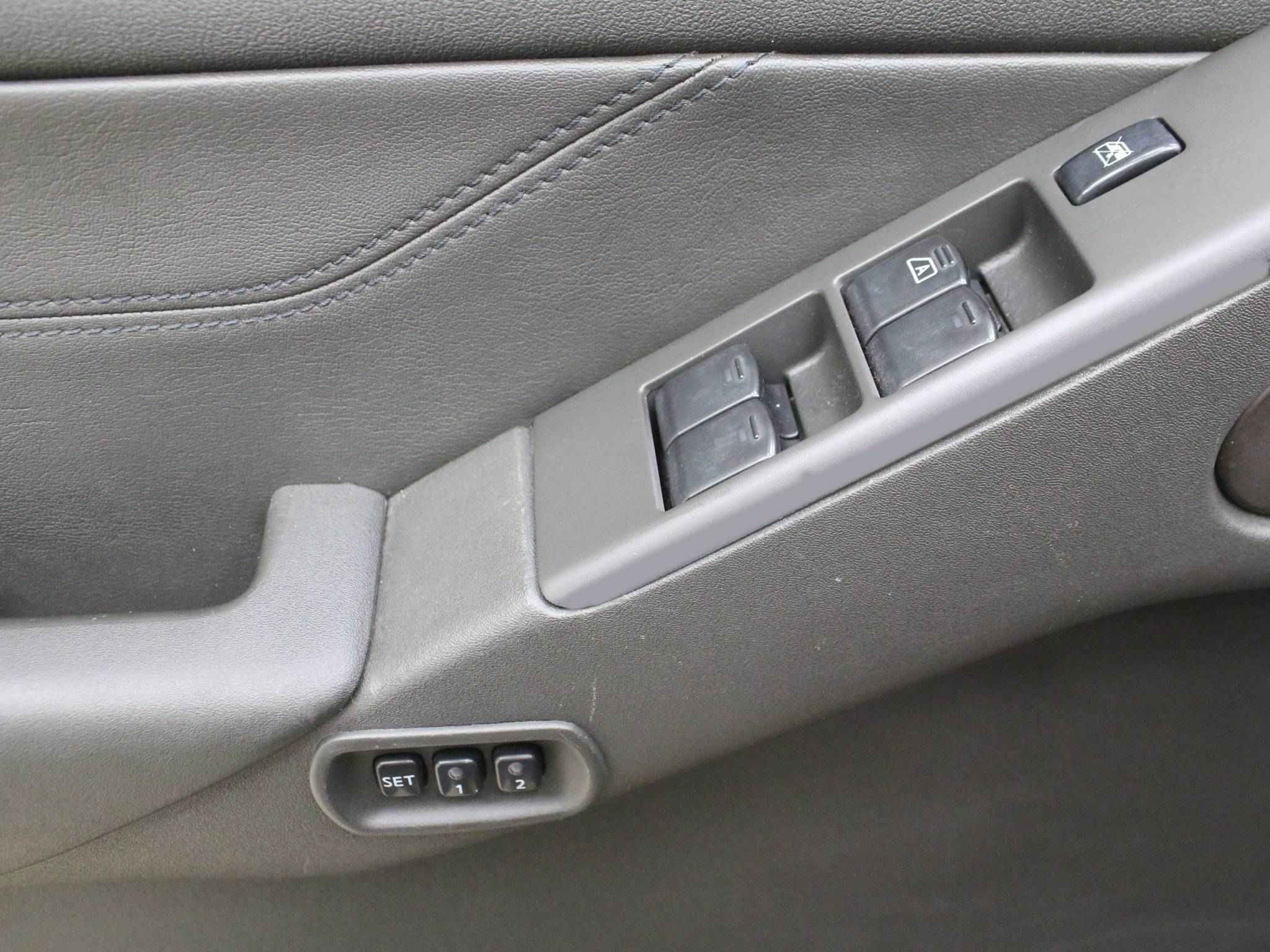 Nissan Pathfinder, III