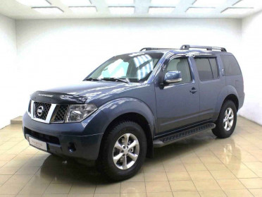 Nissan Pathfinder, III