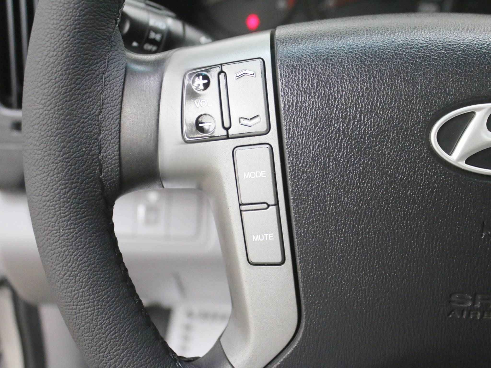 Hyundai Grand Starex, I