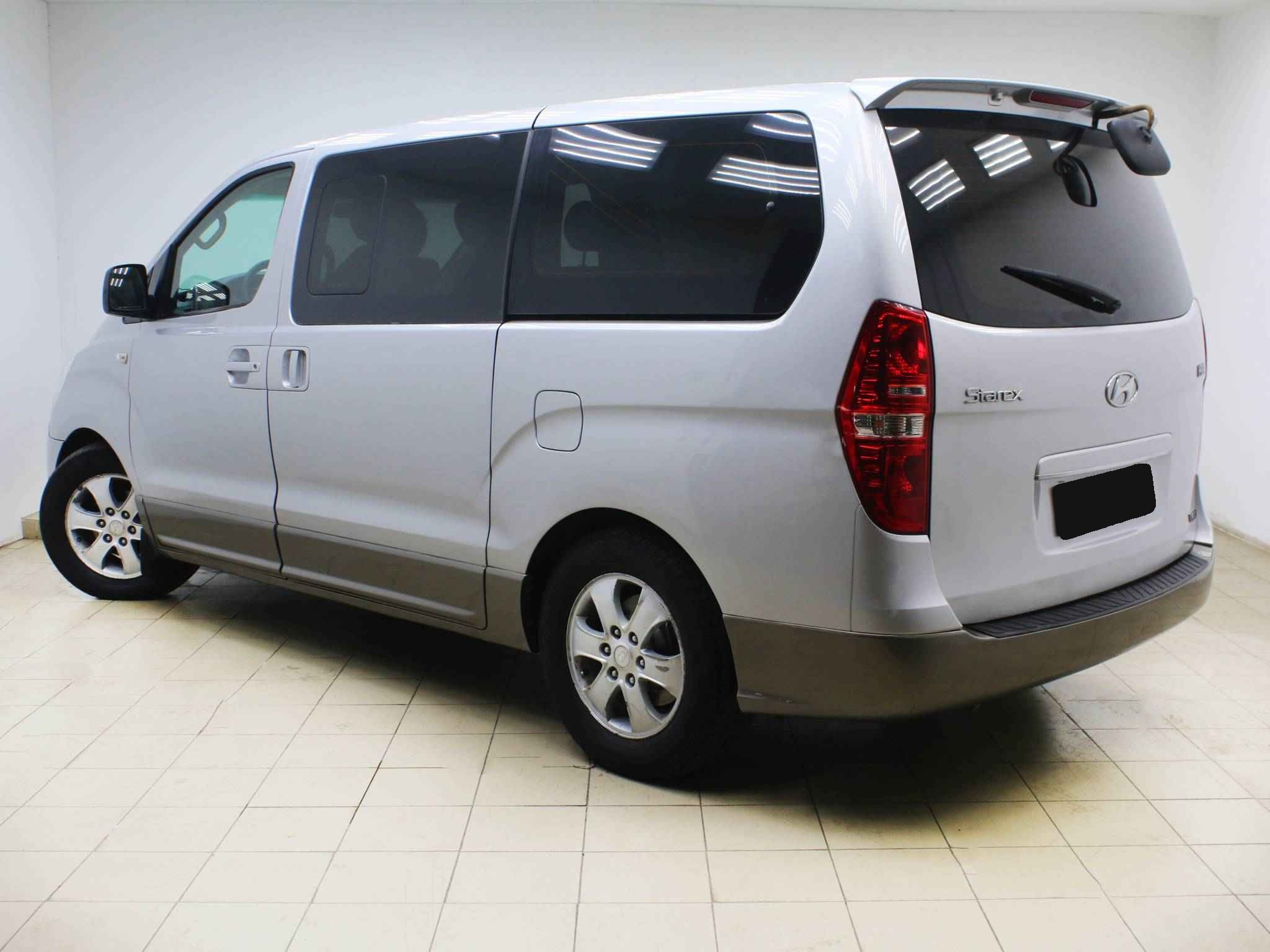 Hyundai Grand Starex, I