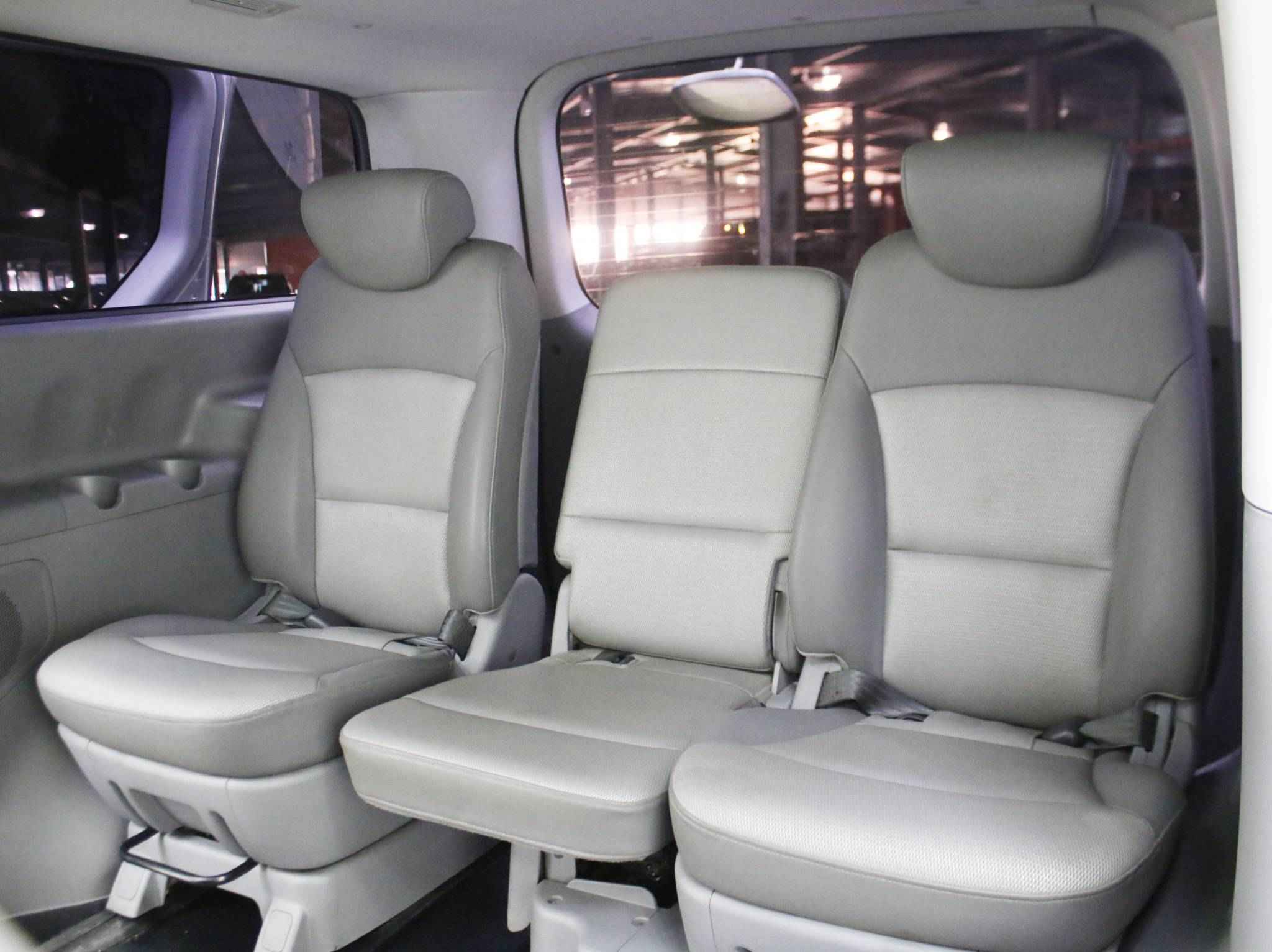 Hyundai Grand Starex, I